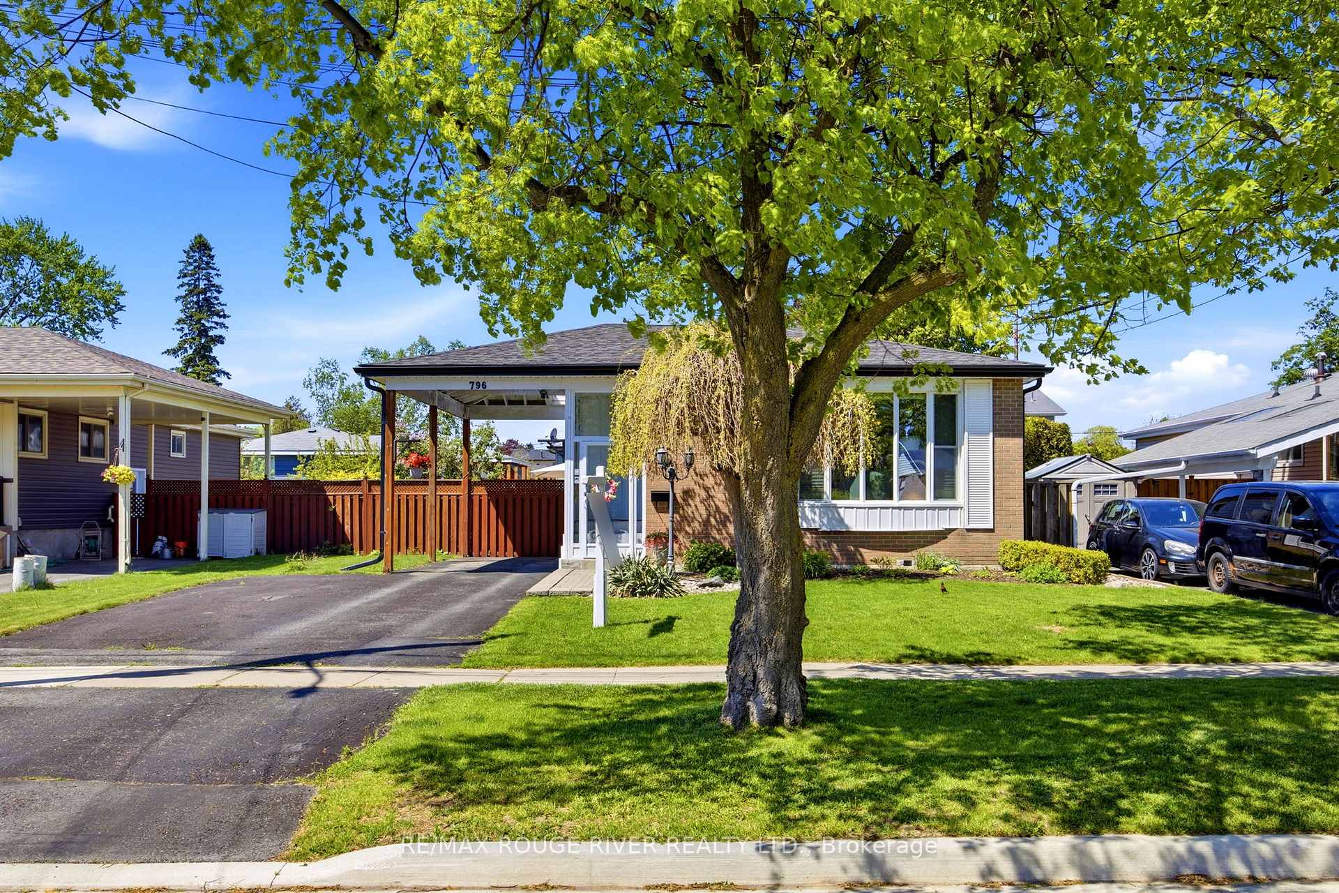 796 Batory Avenue, Pickering — photo 2 of 5