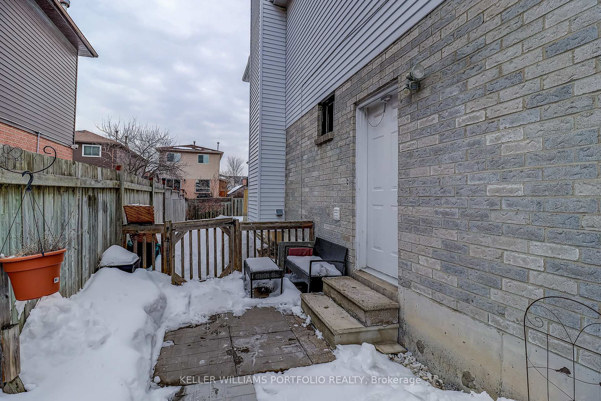 97 Dobson Drive Lower Unit, Ajax — photo 2 of 5