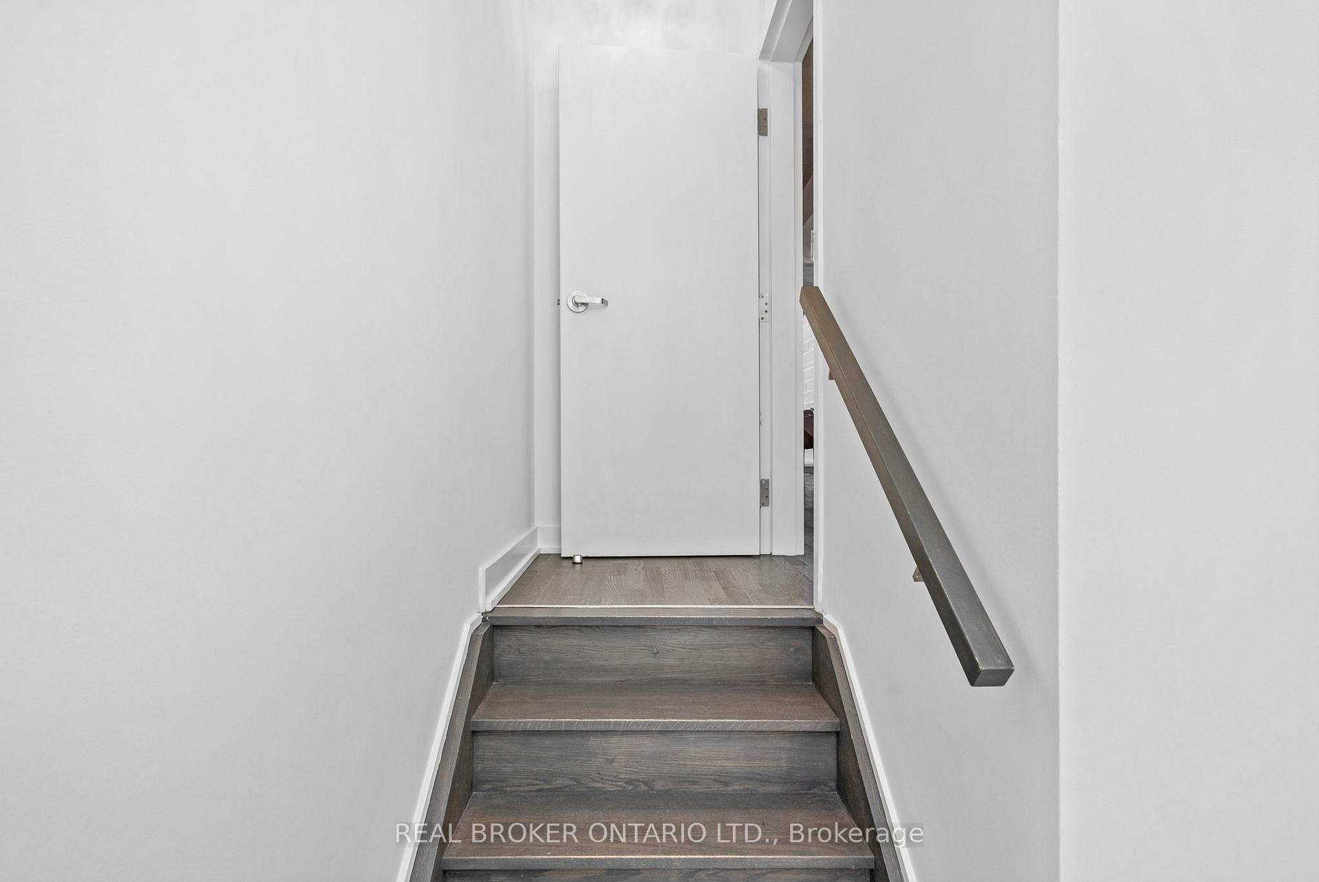 16 Filmic Lane Th3, Toronto E01 — photo 2 of 5
