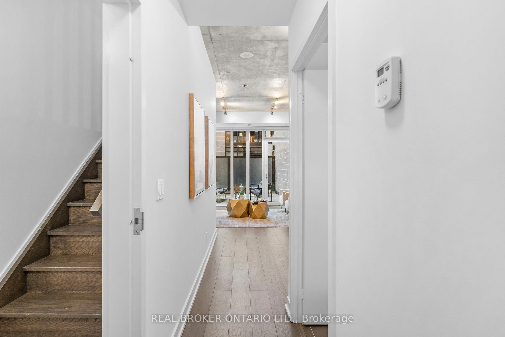 16 Filmic Lane Th3, Toronto E01 — photo 3 of 5
