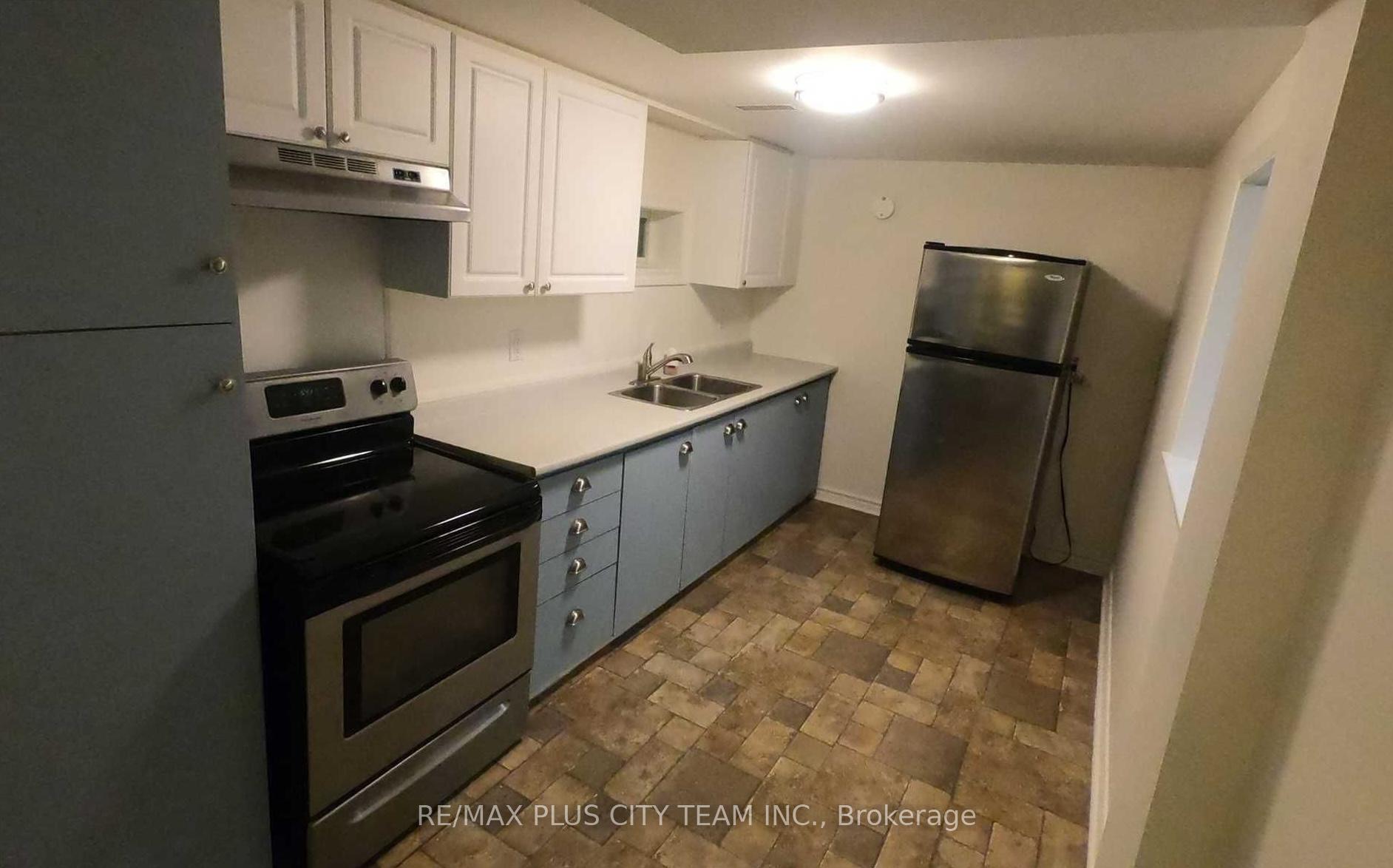 159 Brooklawn Avenue Bsmt, Toronto E08 — photo 3 of 5