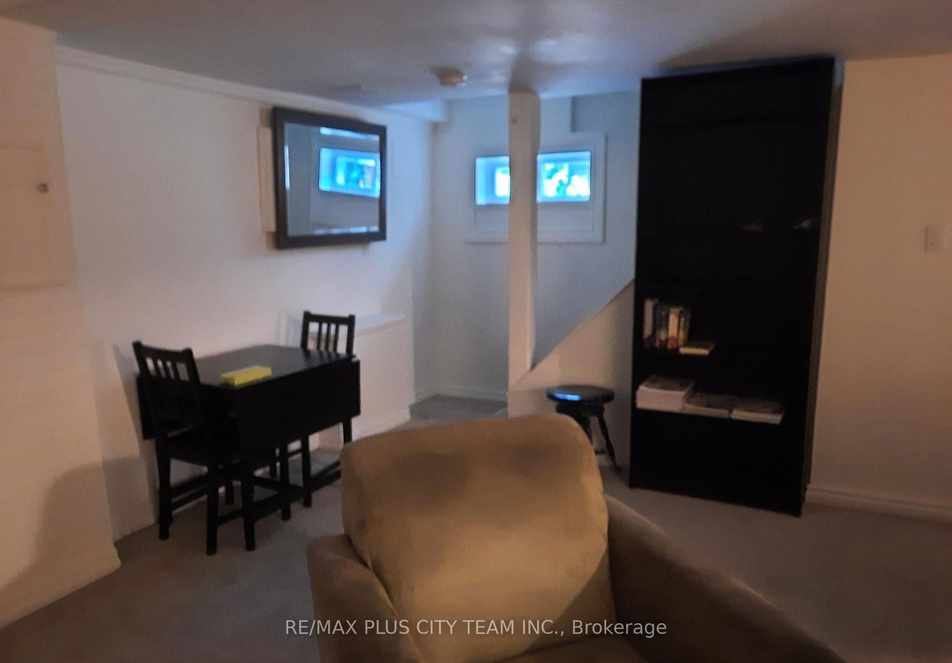 159 Brooklawn Avenue Bsmt, Toronto E08 — photo 4 of 5