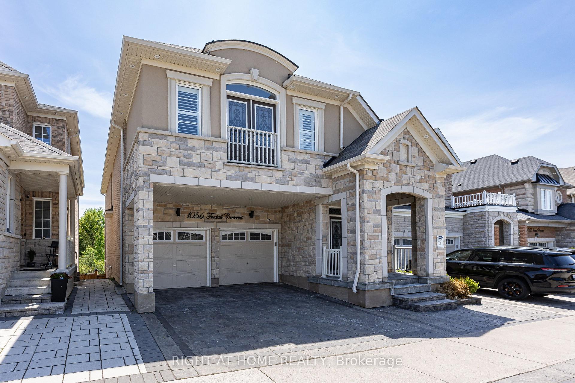1056 Foxtail Crescent, Pickering — photo 2 of 5
