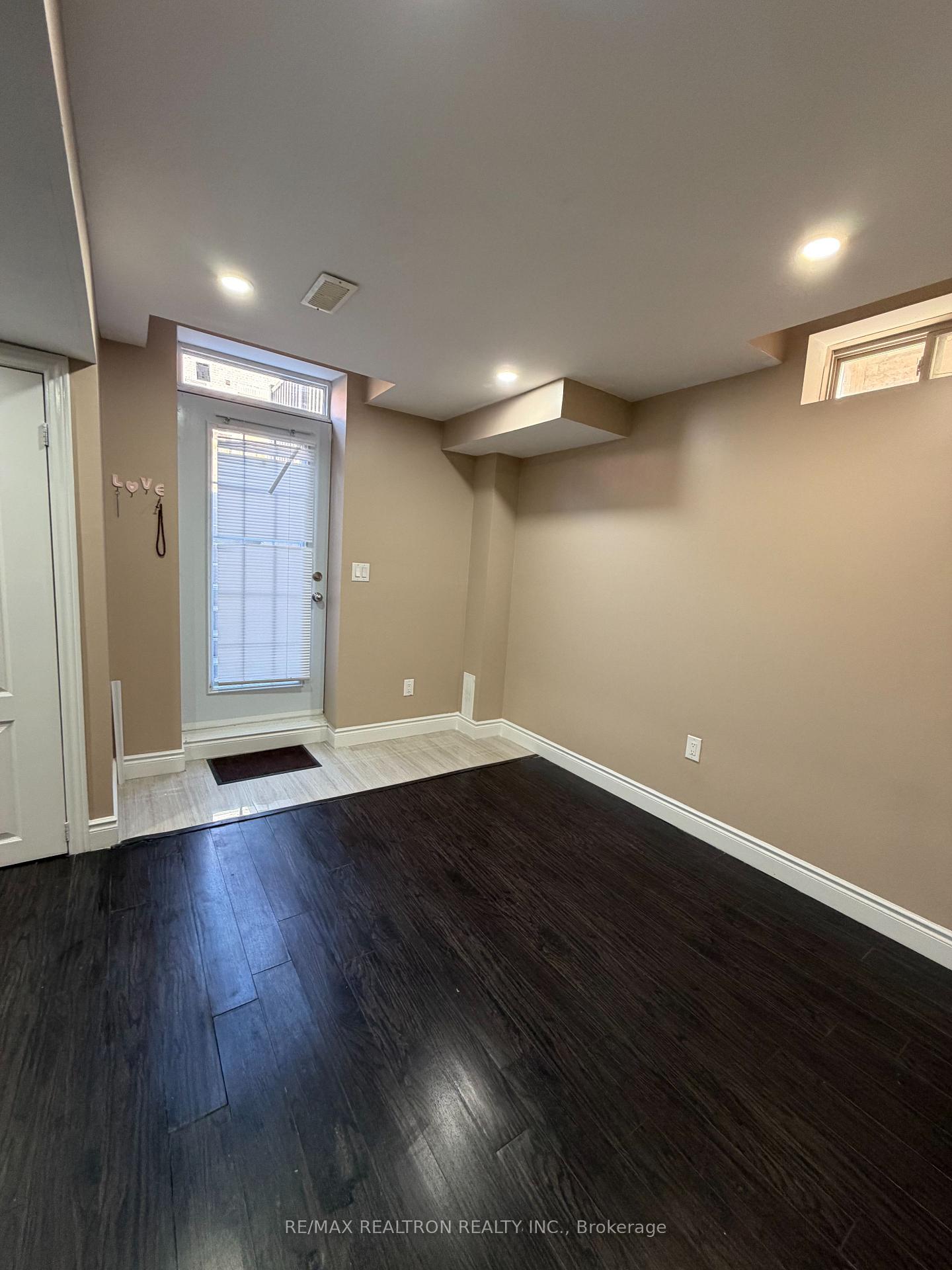 105 Stannardville Drive BSMT, Ajax — photo 3 of 5