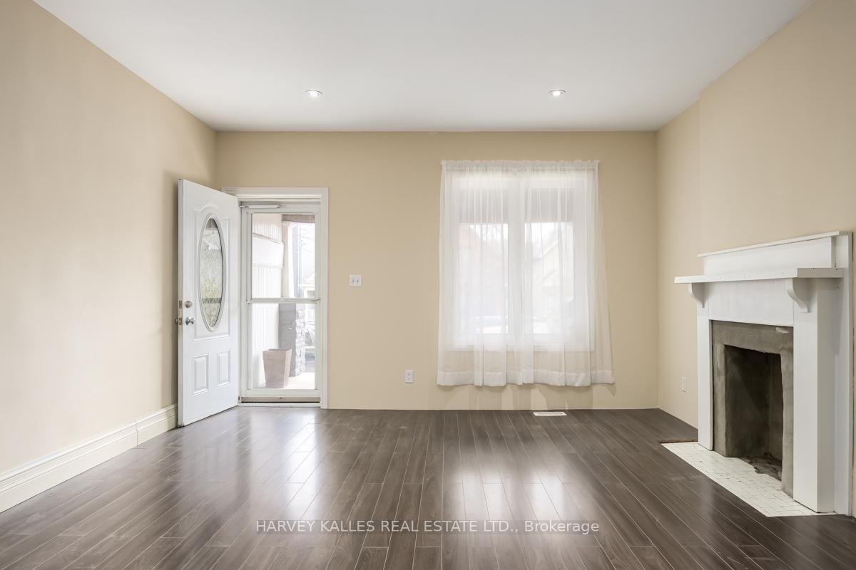 50 Ashdale Avenue, Toronto E01 — photo 4 of 5