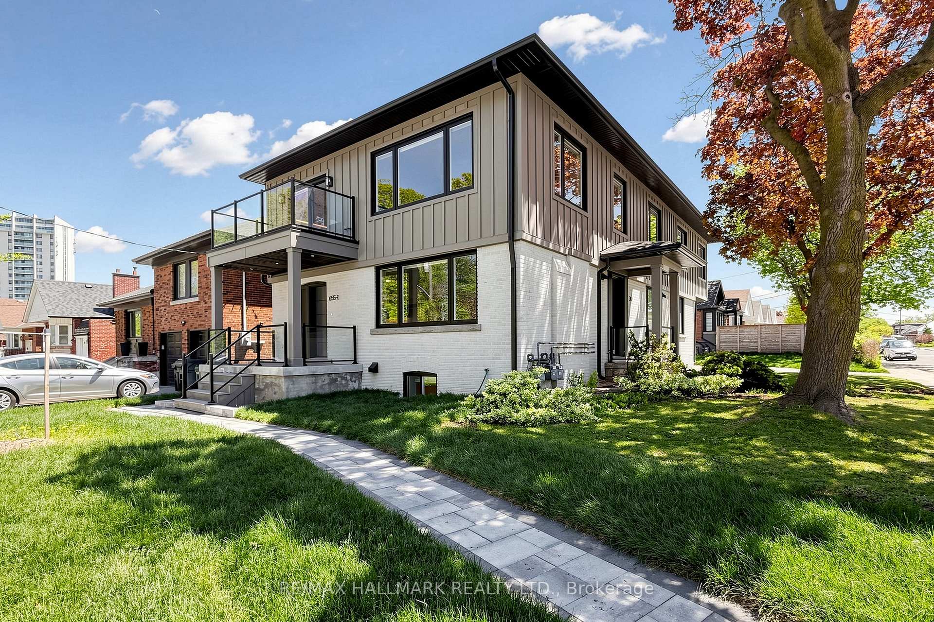 655 O'connor Drive Main Floor, Toronto E03, ON M4C 3A8 — Toronto E03, Ontario