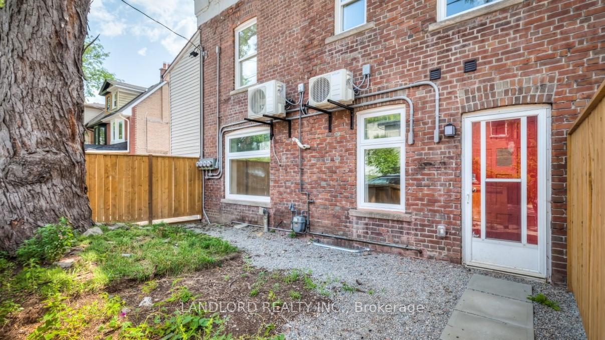 601 Logan Avenue, Toronto E01 — photo 2 of 5