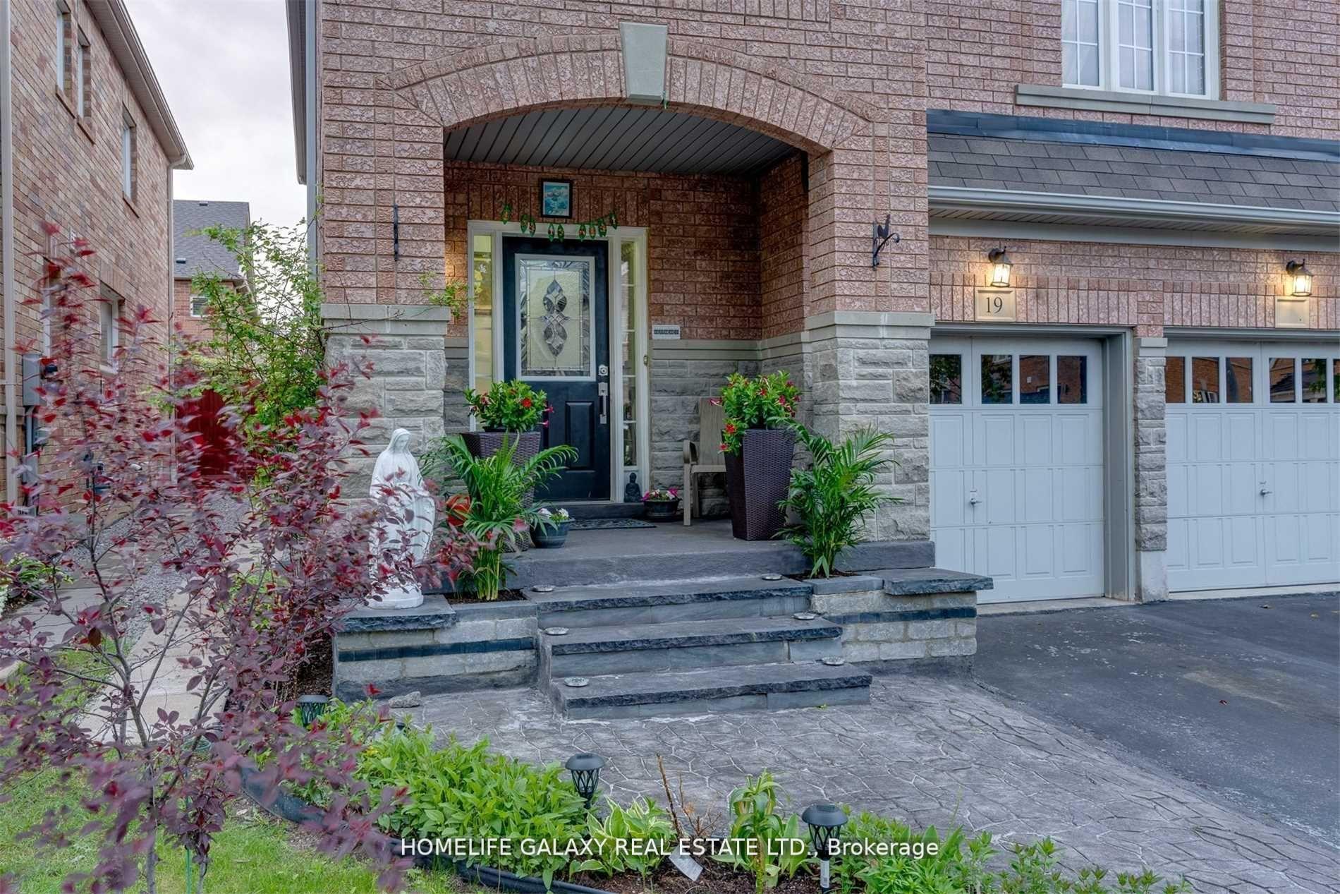 19 Warburton Drive Bsmnt, Ajax — photo 2 of 5