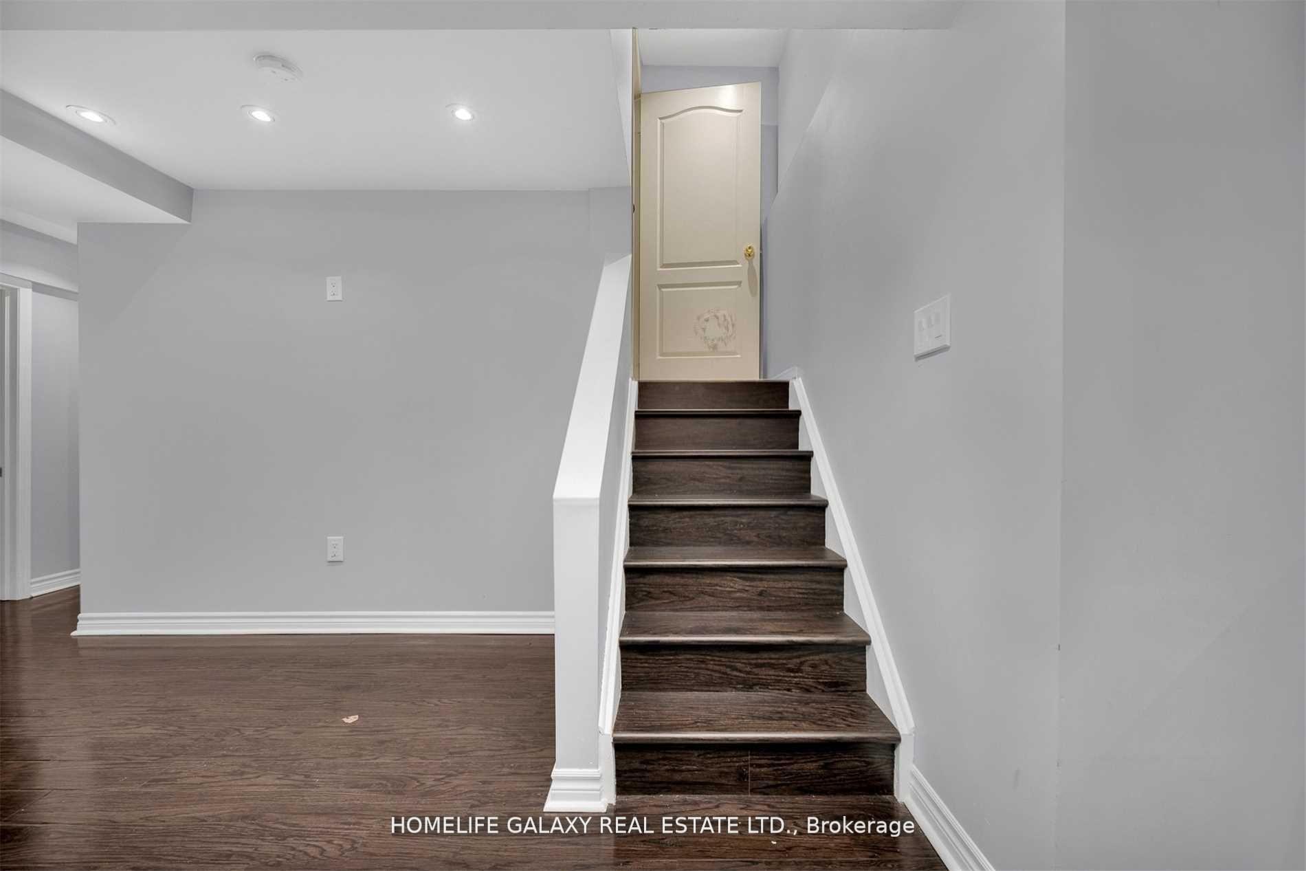 19 Warburton Drive Bsmnt, Ajax — photo 5 of 5