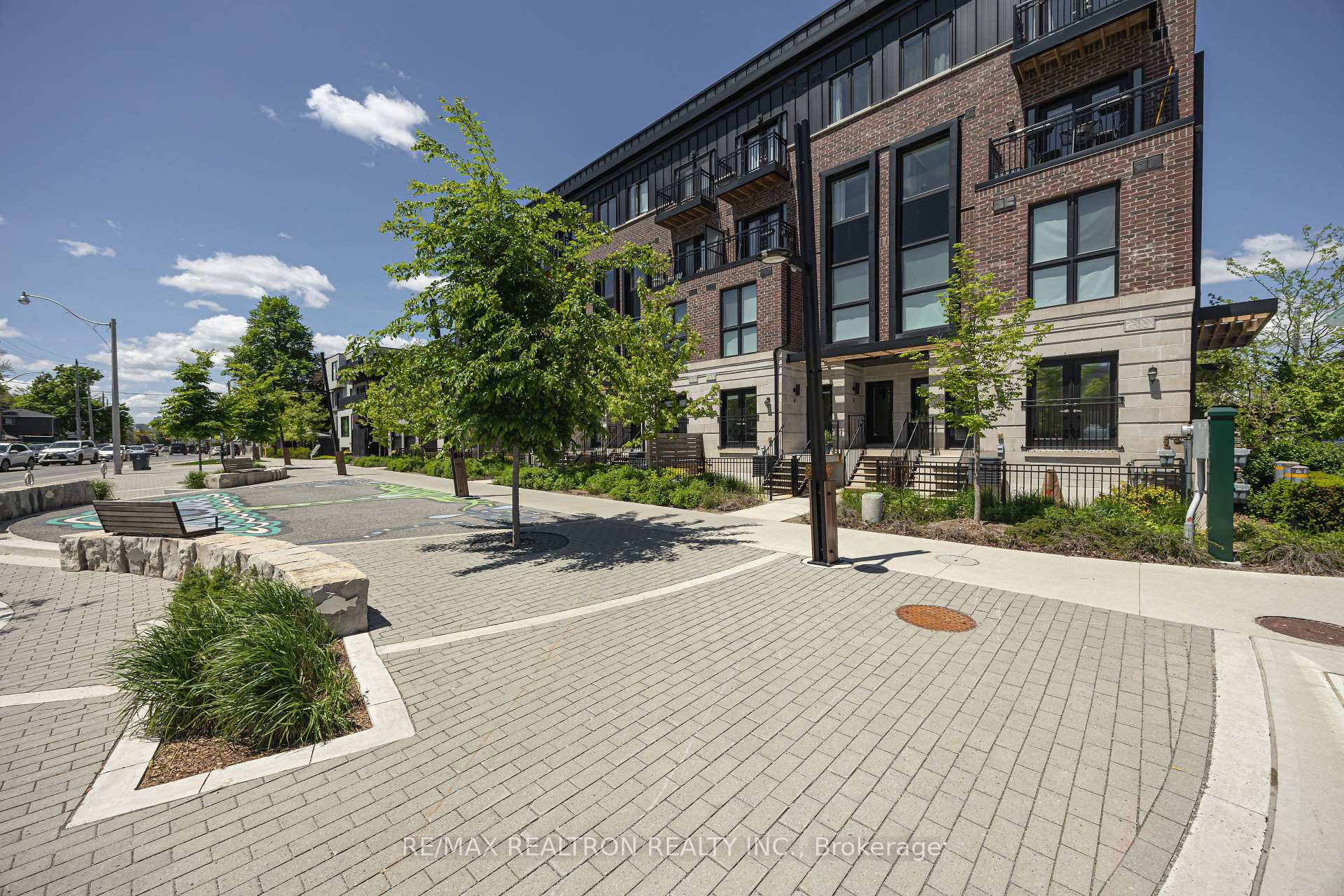 100 Coxwell Avenue TH7, Toronto E01 — photo 3 of 5