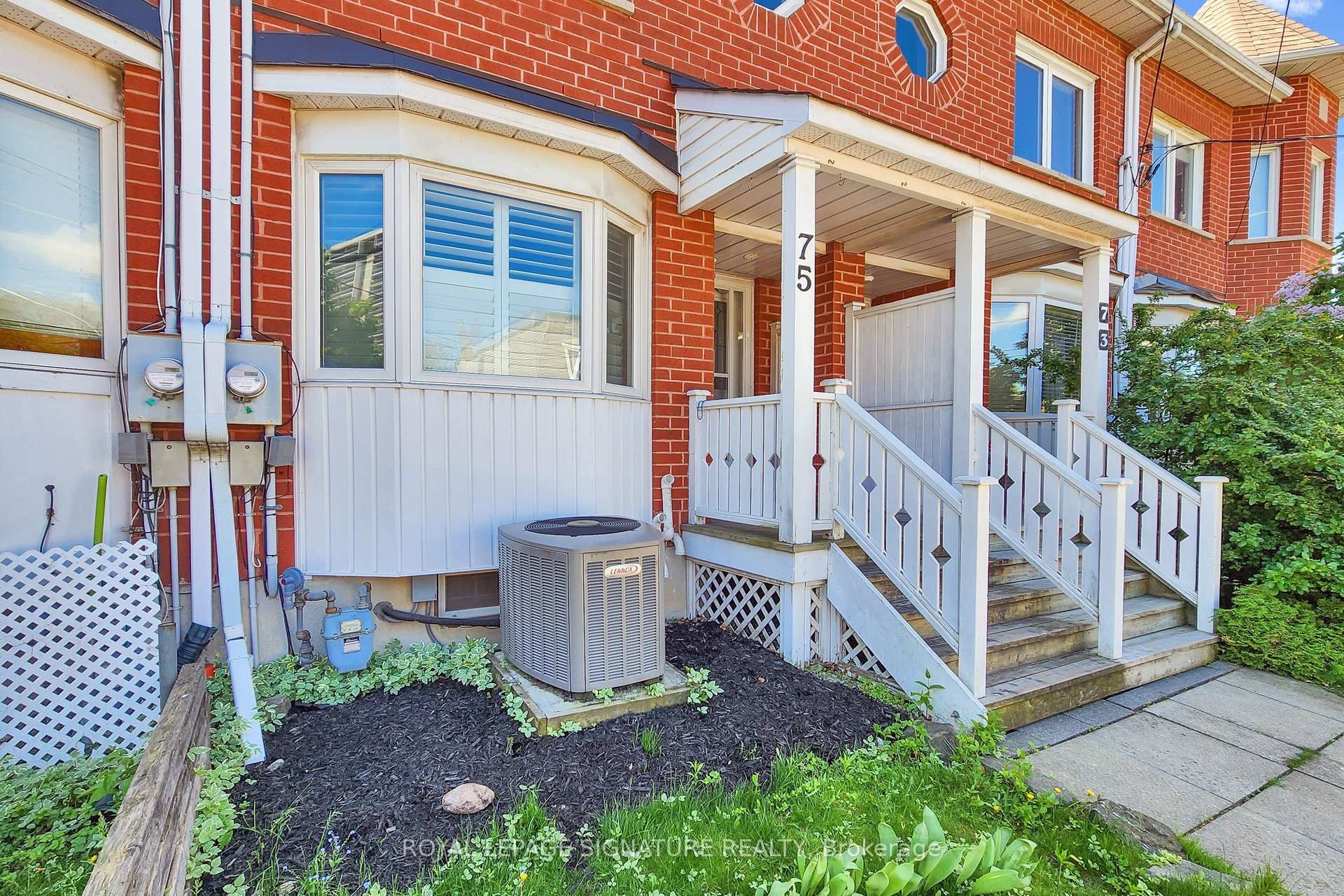 75 Doncaster Avenue, Toronto E03, ON M4C 5S6 — Toronto E03, Ontario