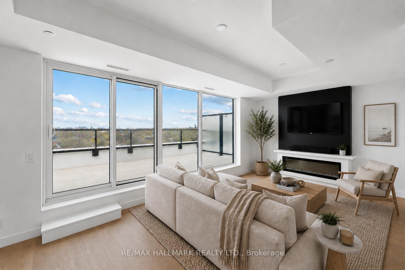 1050 Eastern Avenue 1113, Toronto E01 — photo 3 of 5