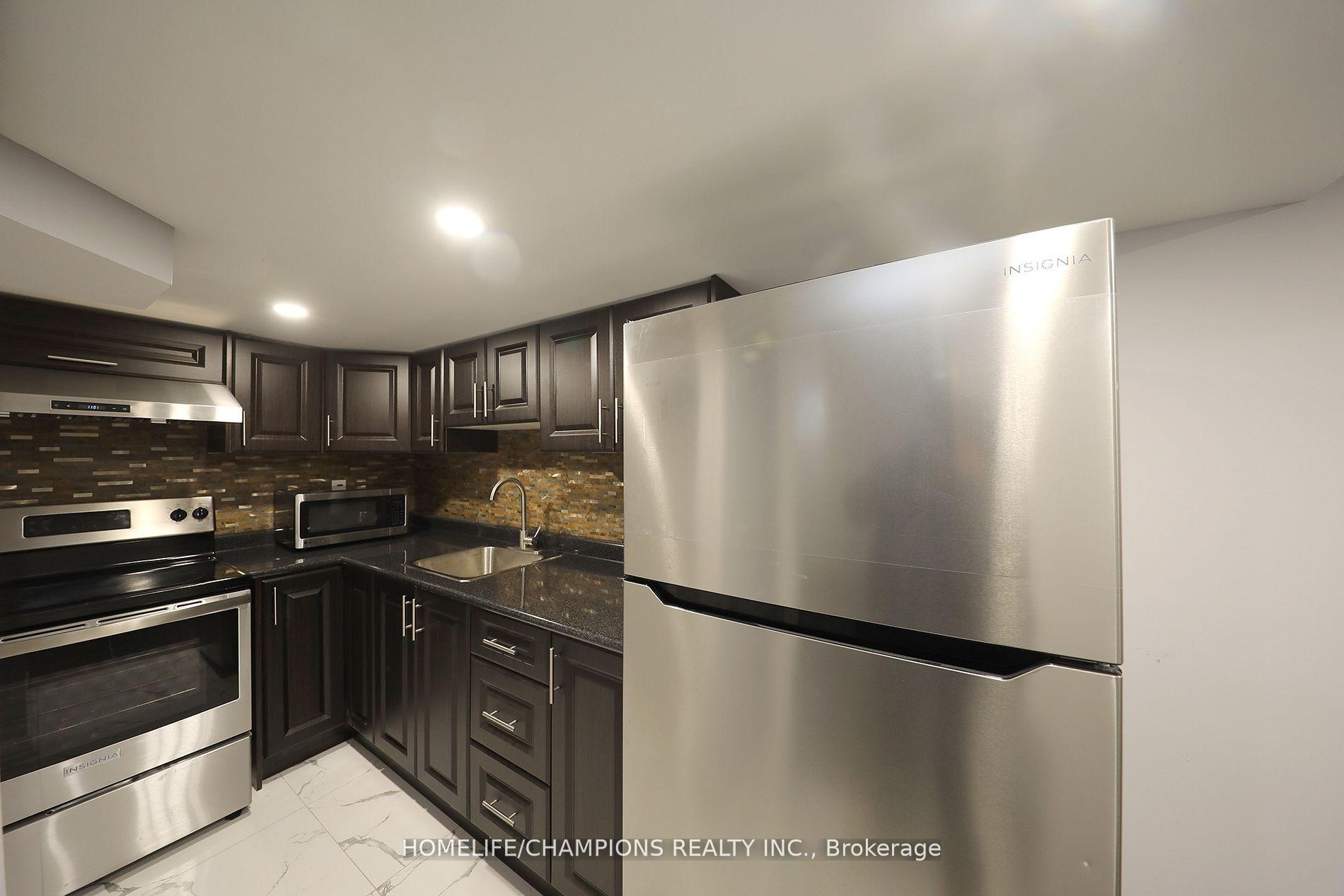 5 Bellotti Crescent, Ajax — photo 4 of 5