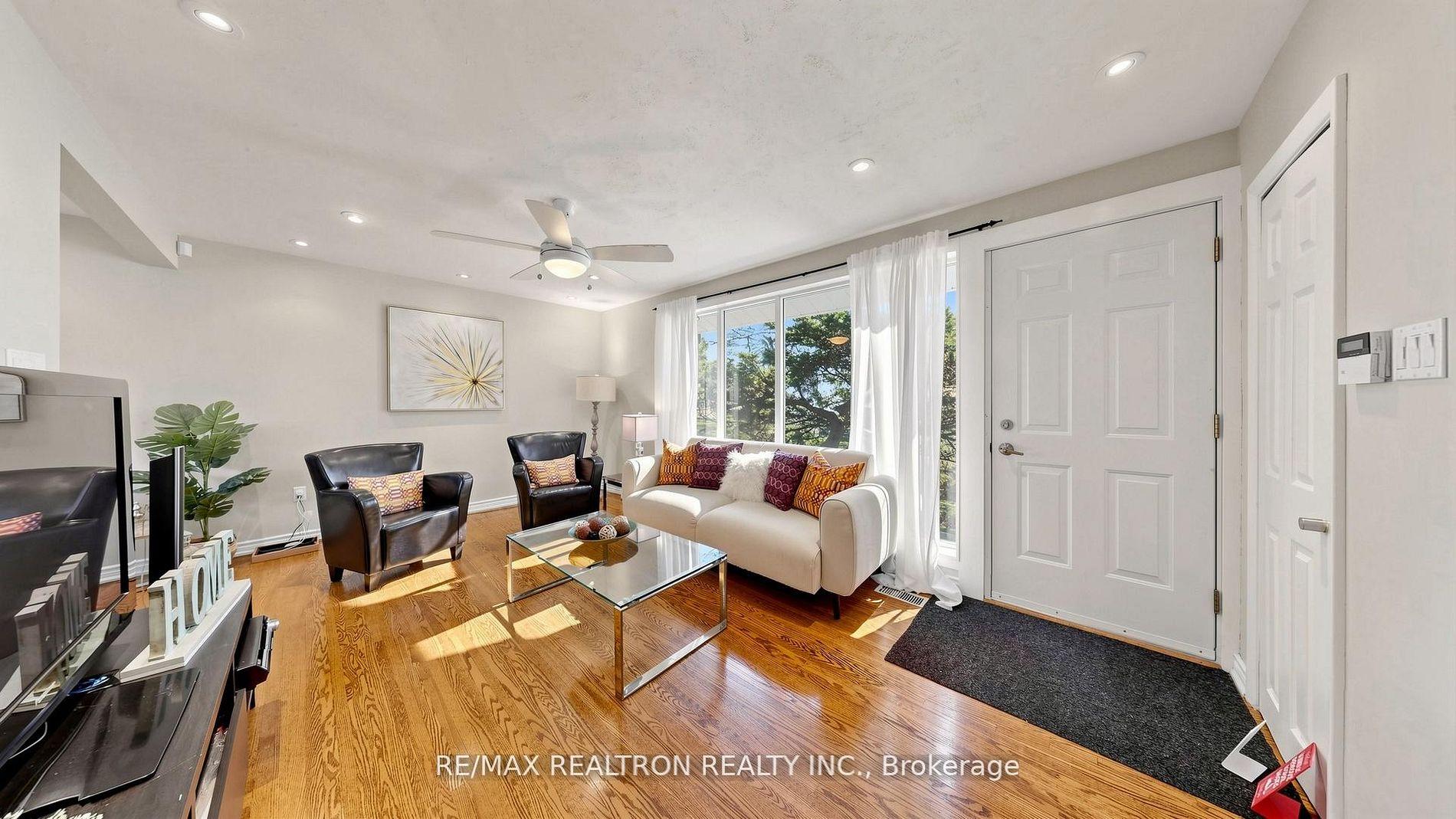 57 Copping Road, Toronto E09 — photo 4 of 5