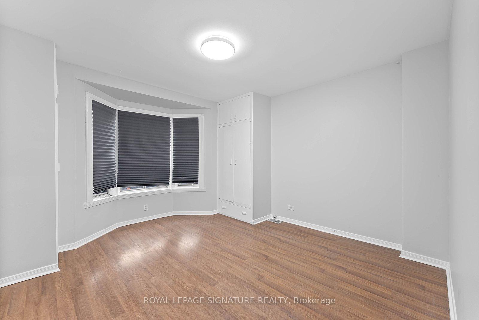 233 Greenwood Avenue 2, Toronto E01 — photo 4 of 5