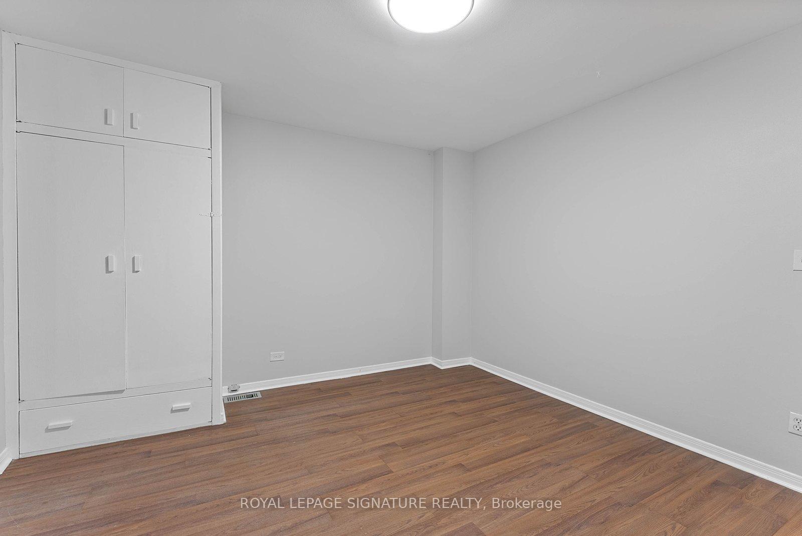 233 Greenwood Avenue 2, Toronto E01 — photo 5 of 5
