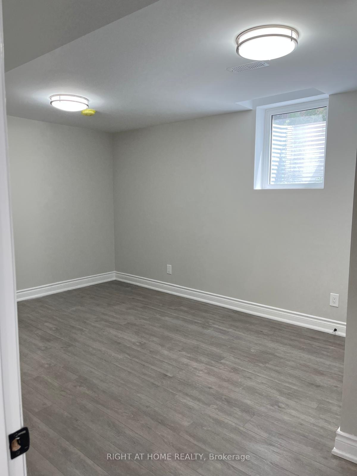 9 Annie Crescent, Ajax — photo 4 of 5