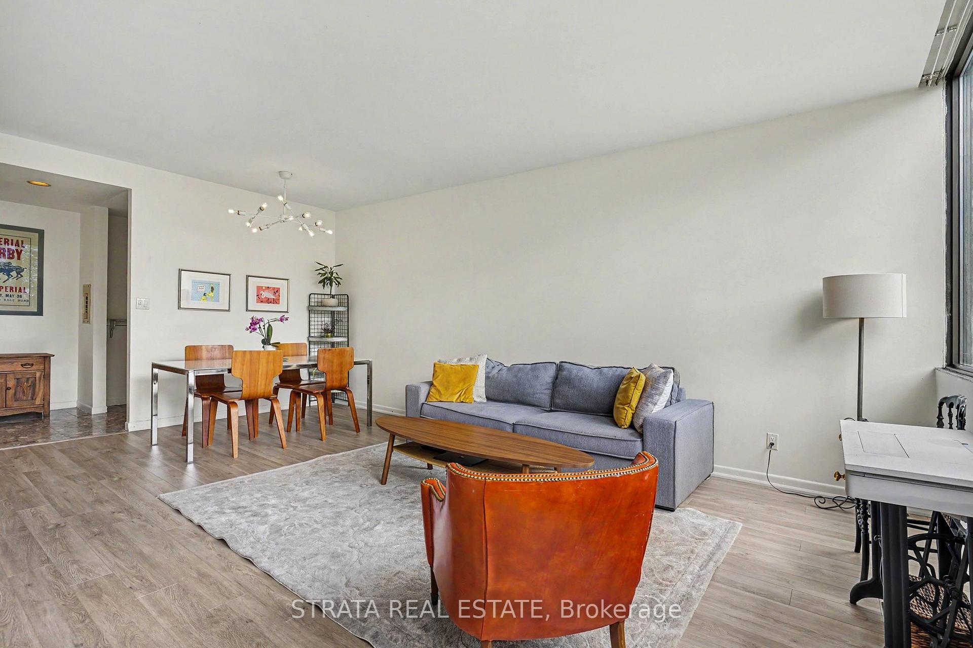 300 Coxwell Avenue 406, Toronto E01 — photo 3 of 5