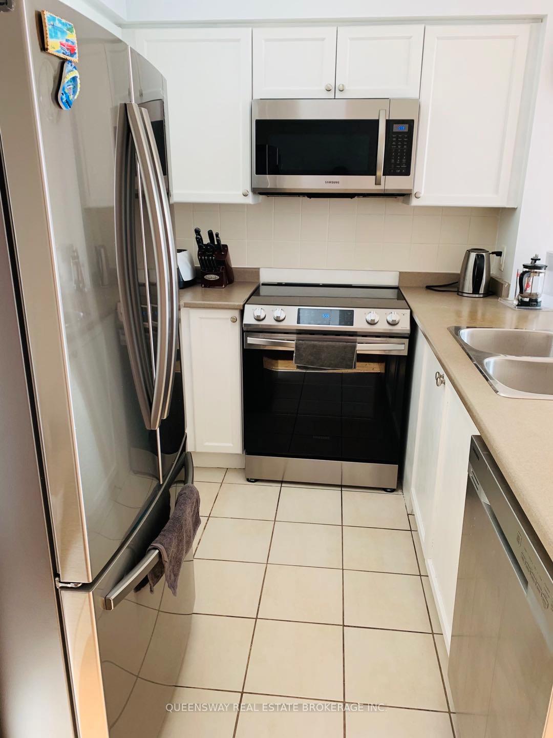 68 Grangeway Avenue 1601, Toronto E09 — photo 3 of 5