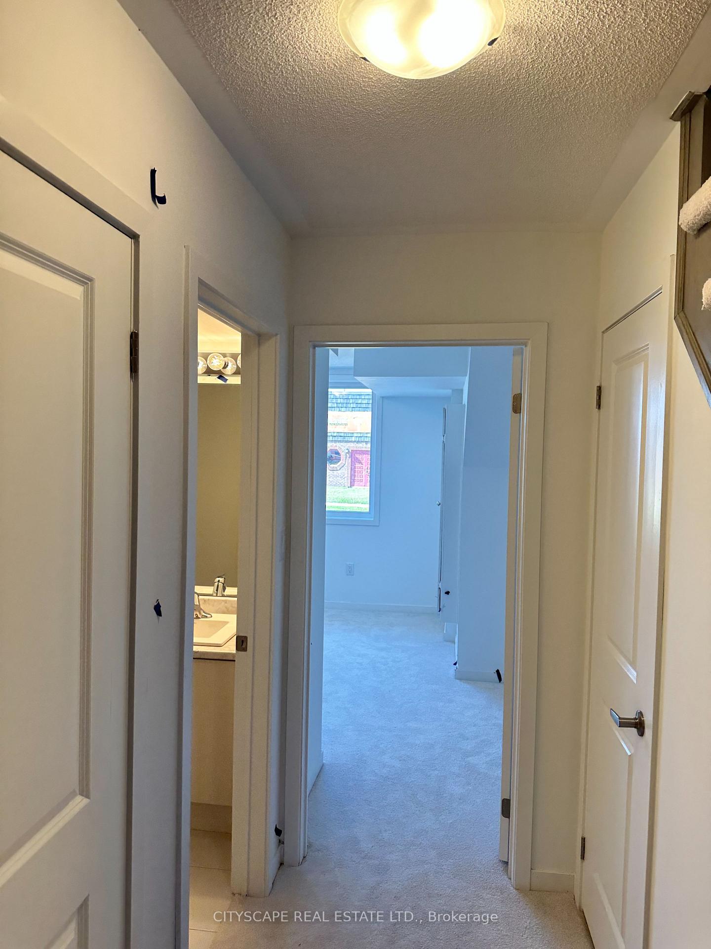 163 Hunt Street N 101, Ajax — photo 3 of 5