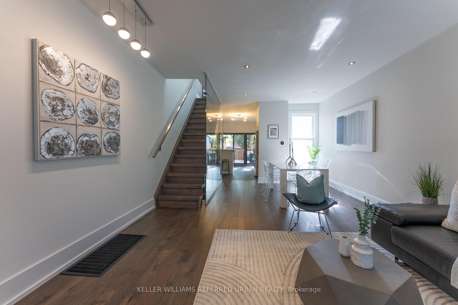 102 Gough Avenue, Toronto E03 — photo 3 of 5