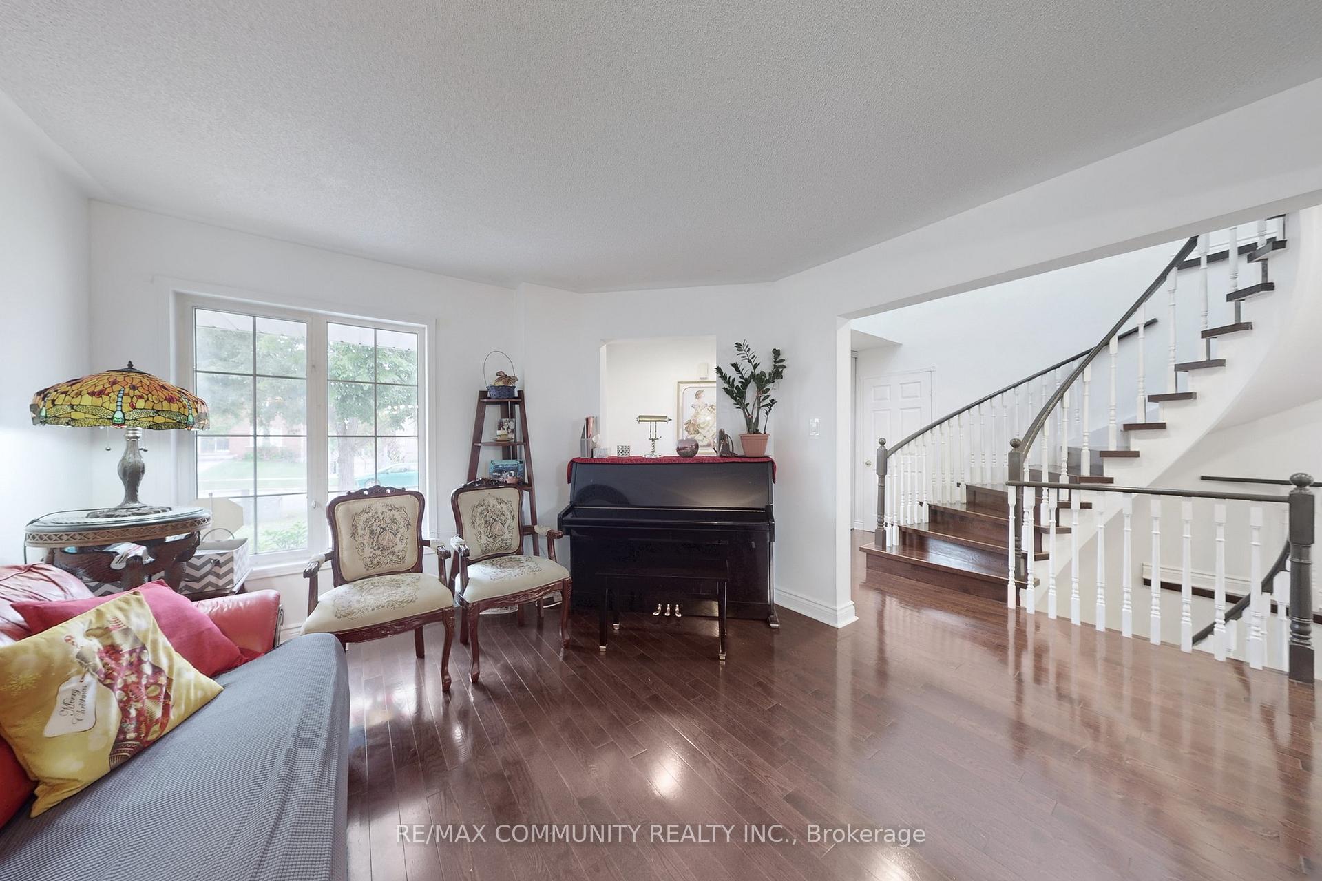 71 Hibbard Drive, Ajax — photo 5 of 5