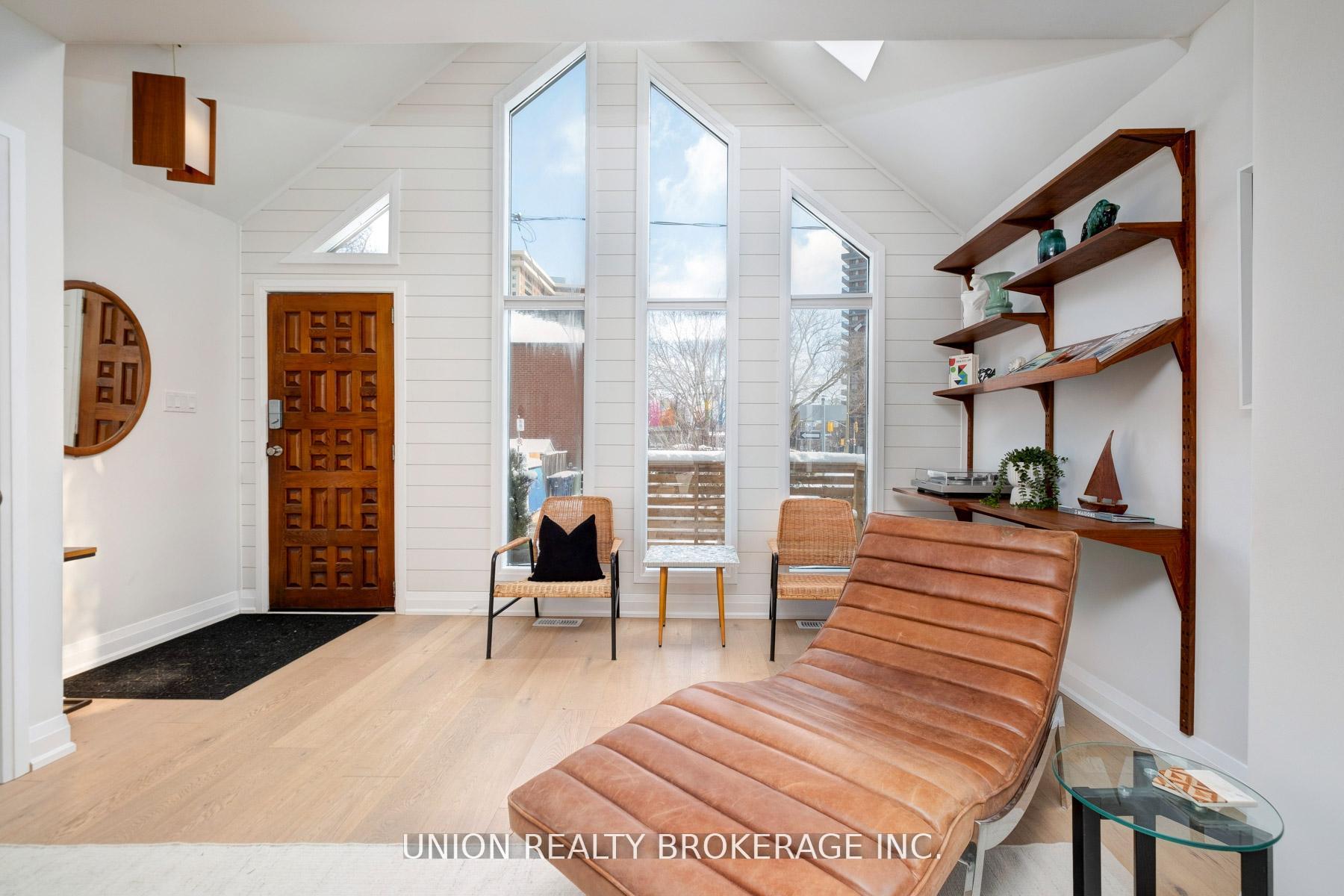 8 Bryant Avenue, Toronto E03 — photo 3 of 5