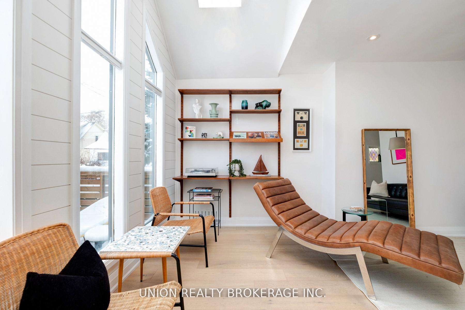 8 Bryant Avenue, Toronto E03 — photo 4 of 5