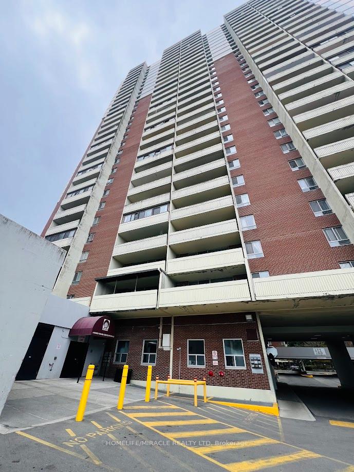 5 Massey Square 1108, Toronto E03, ON M4C 5L6 — Toronto E03, Ontario