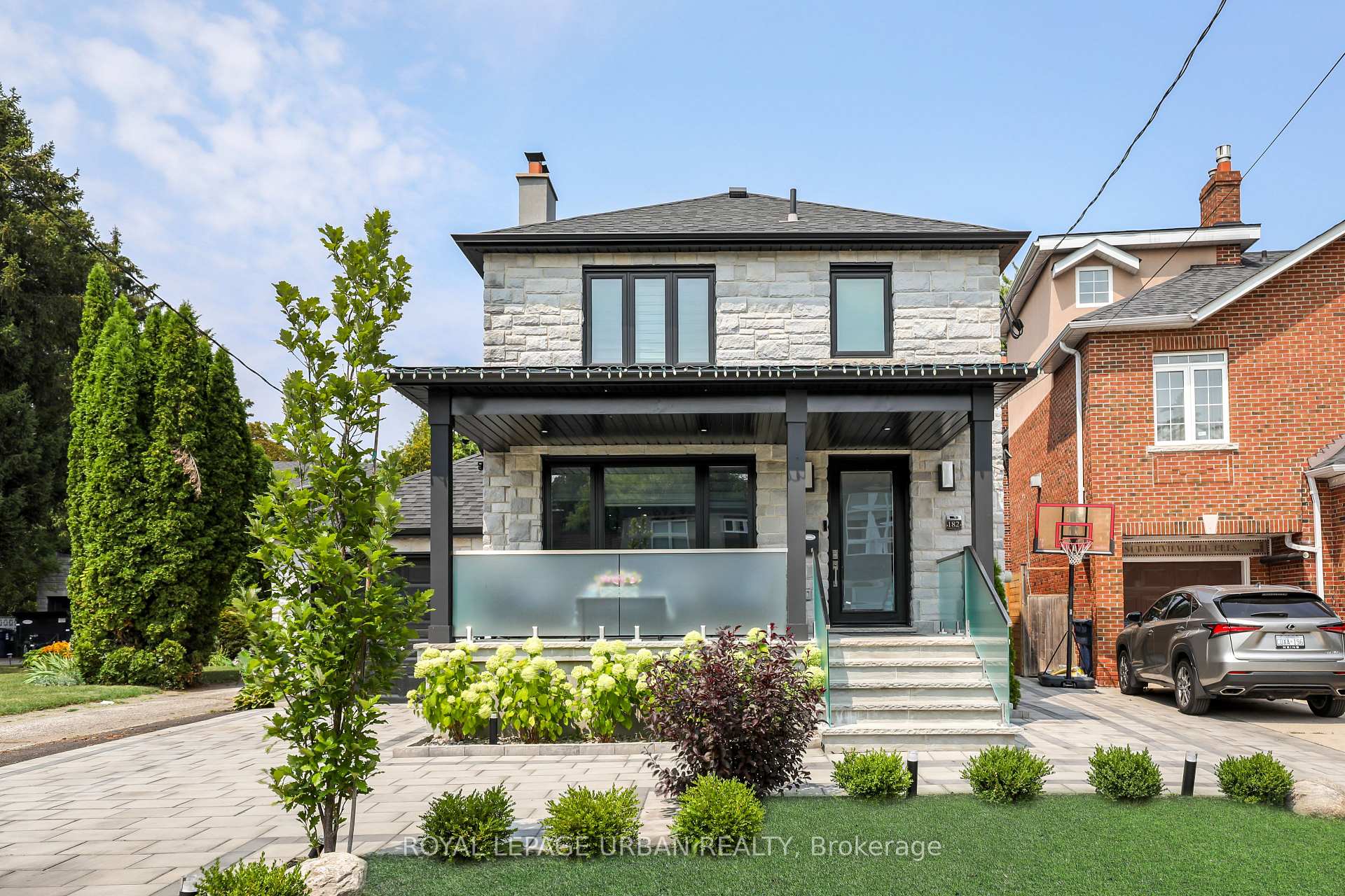 182 Parkview Hill Crescent, Toronto E03, ON M4B 1R8 — Toronto E03, Ontario