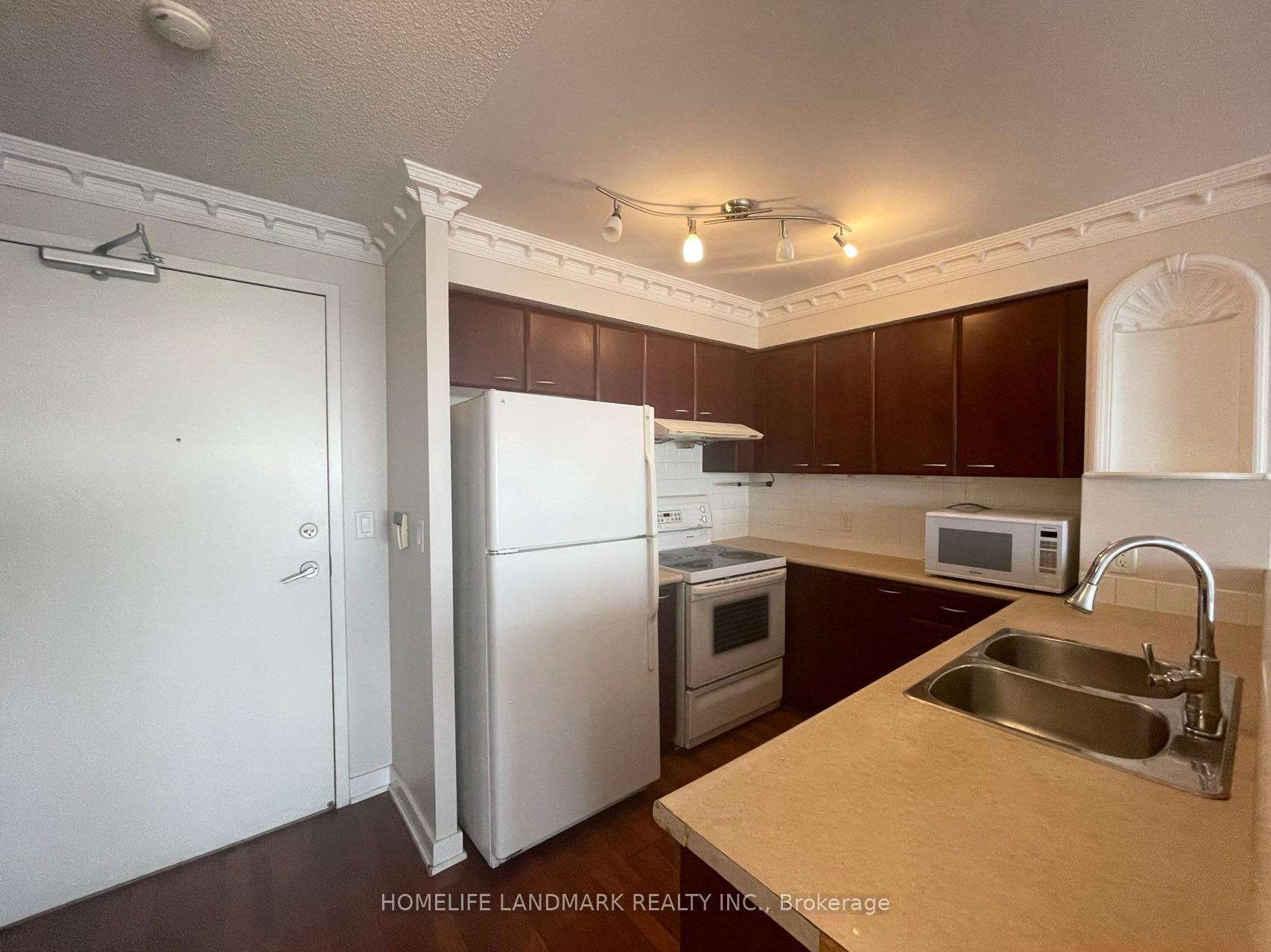 38 Lee Centre Drive 2609, Toronto E09 — photo 5 of 5