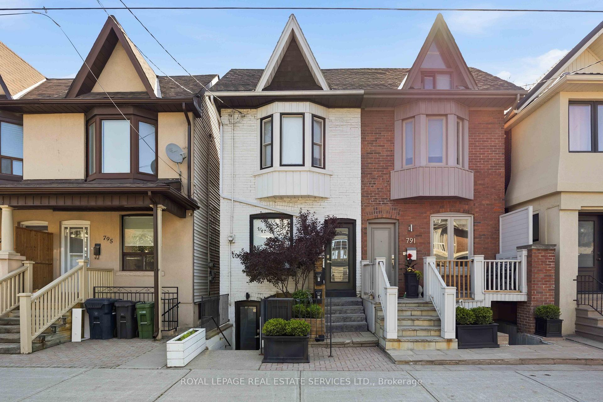 793 Pape Avenue 4, Toronto E03, ON M4K 3T2 — Toronto E03, Ontario