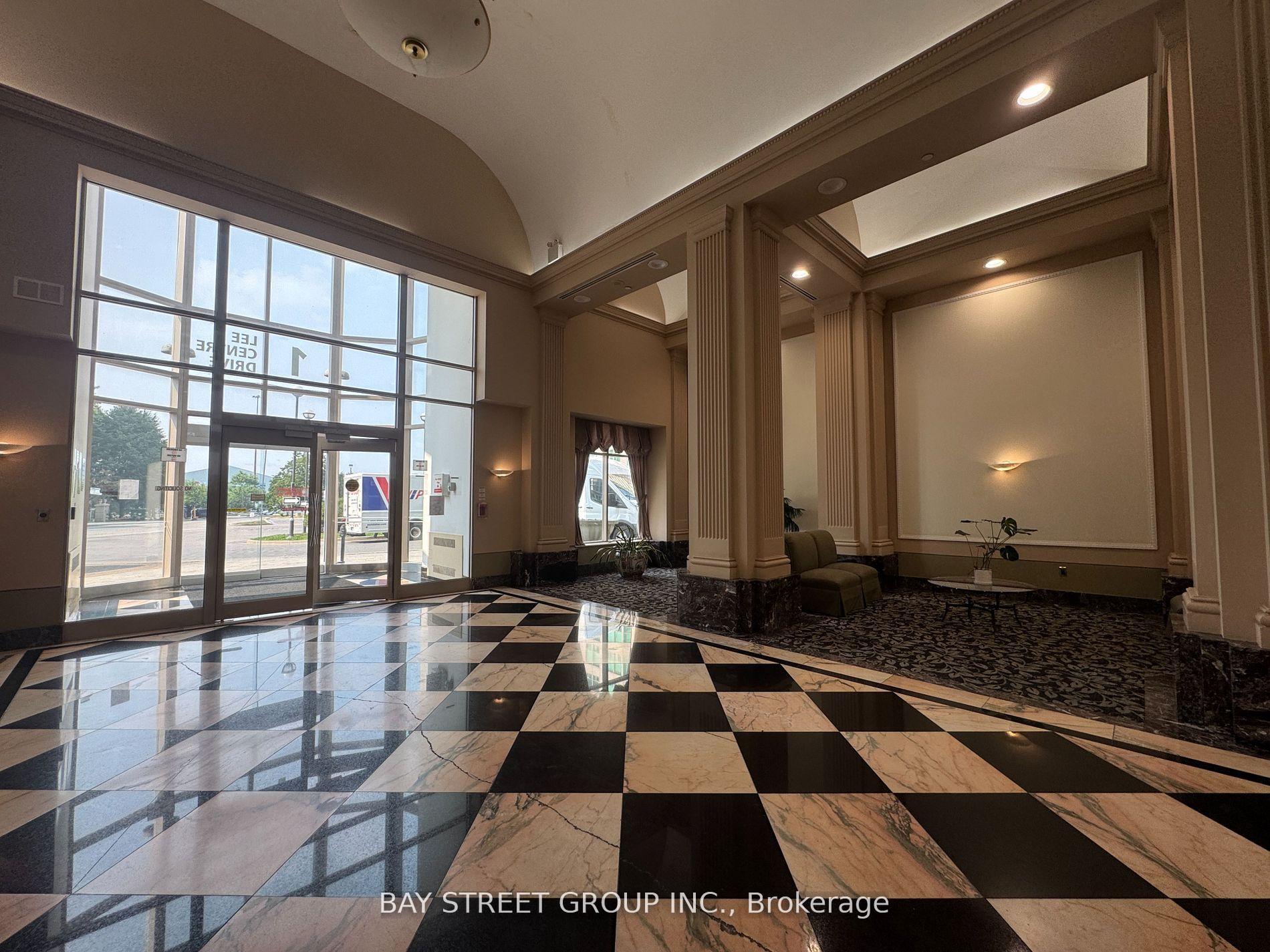 1 Lee Centre Drive Ph206, Toronto E09 — photo 2 of 5
