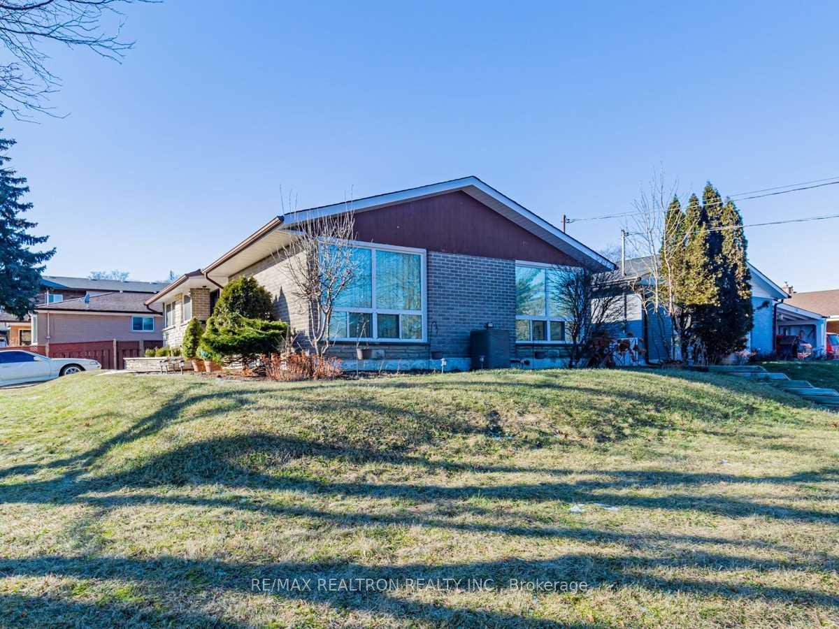 34 Shoreland Crescent Bsmt Unit B, Toronto E09, ON M1G 1M5 — Toronto E09, Ontario