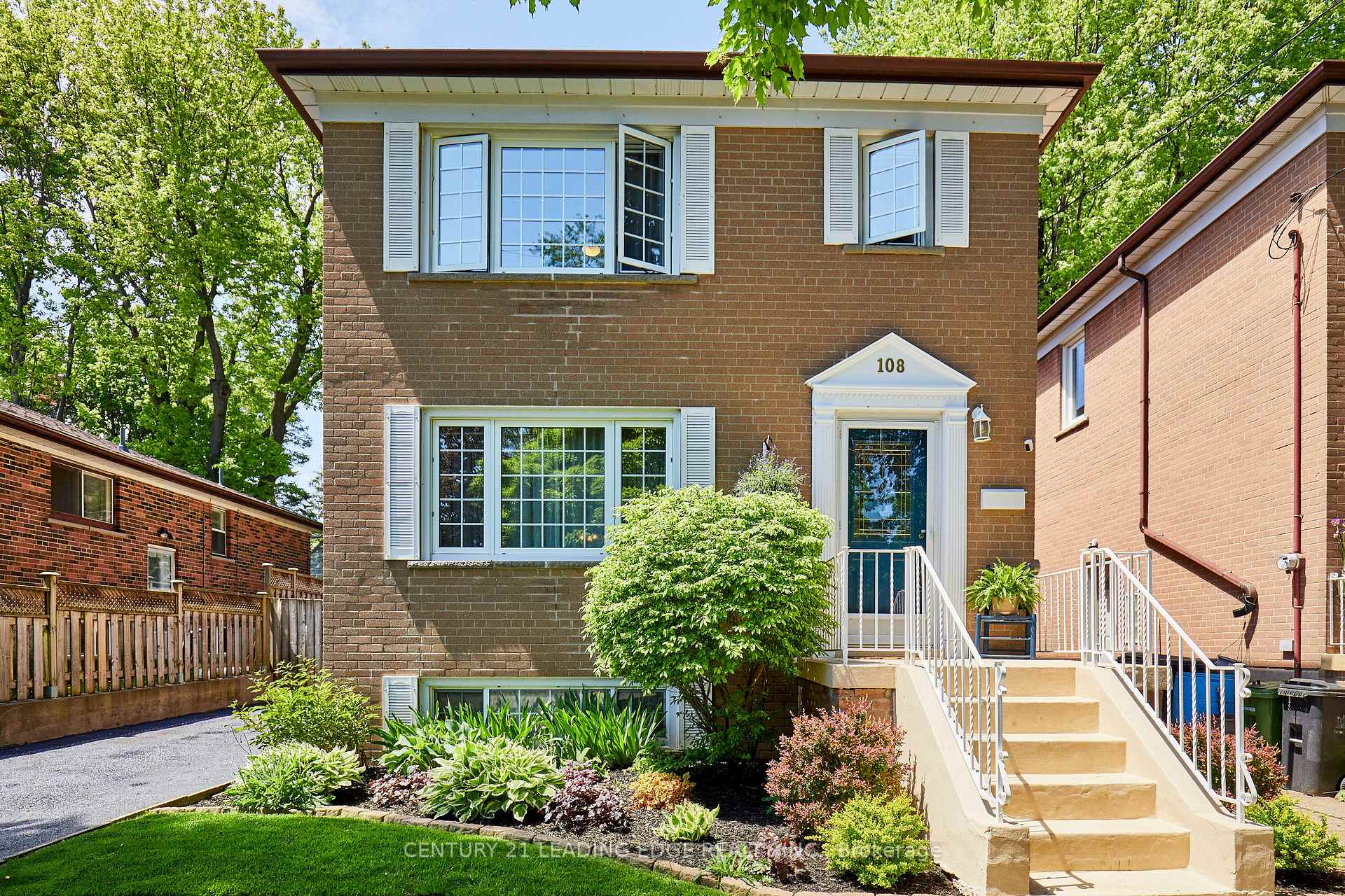 108 Gradwell Drive, Toronto E08, ON M1M 2N2 — Toronto E08, Ontario