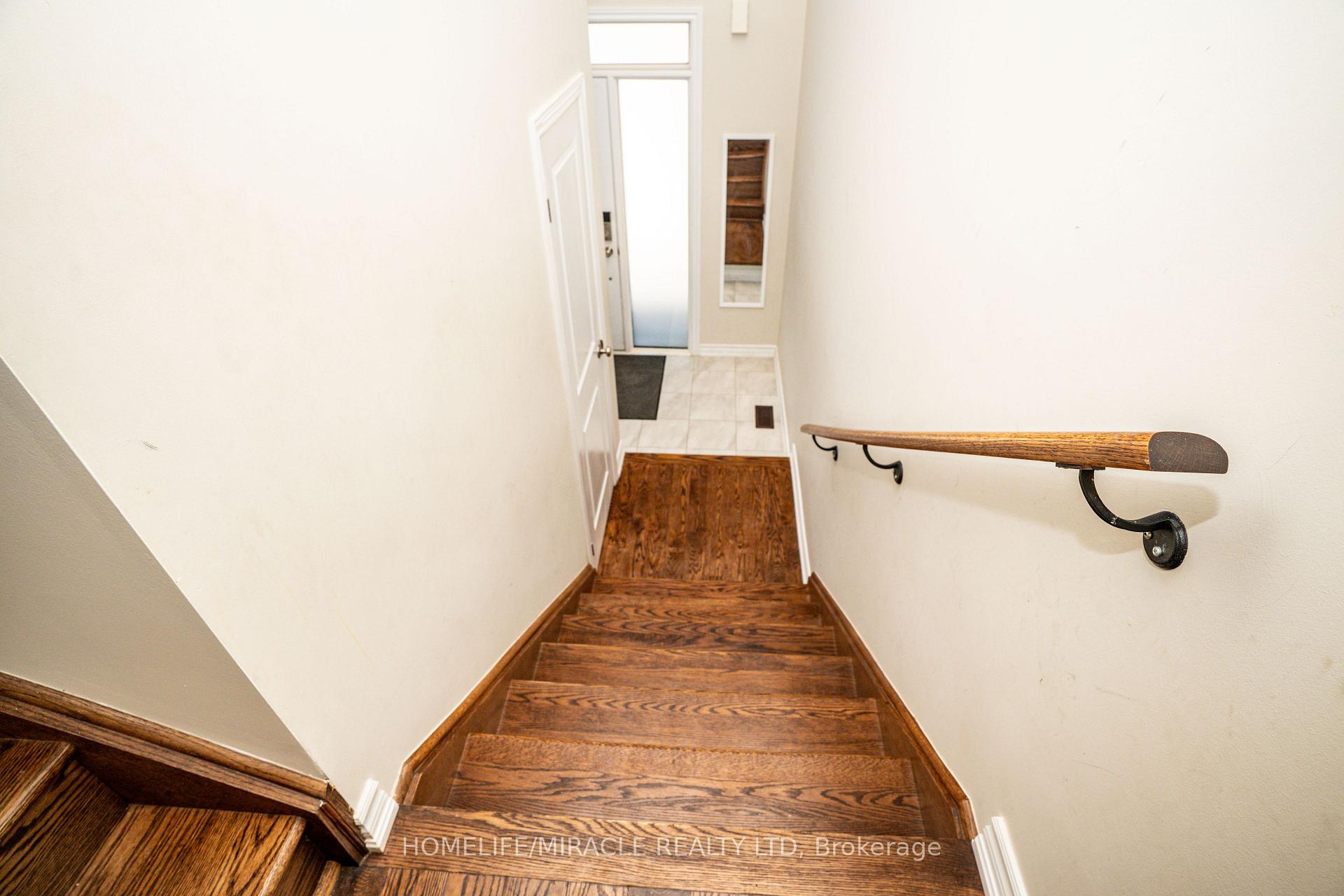 52 Douet Lane, Ajax — photo 3 of 5