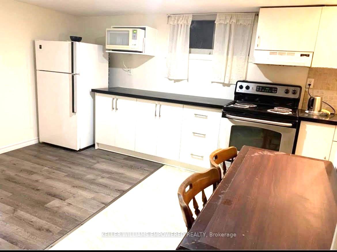 36 Halsey Avenue, Toronto E03 — photo 2 of 5