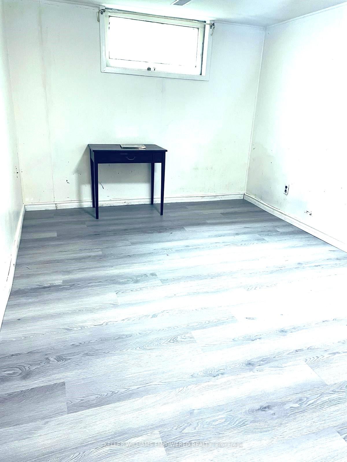 36 Halsey Avenue, Toronto E03 — photo 4 of 5