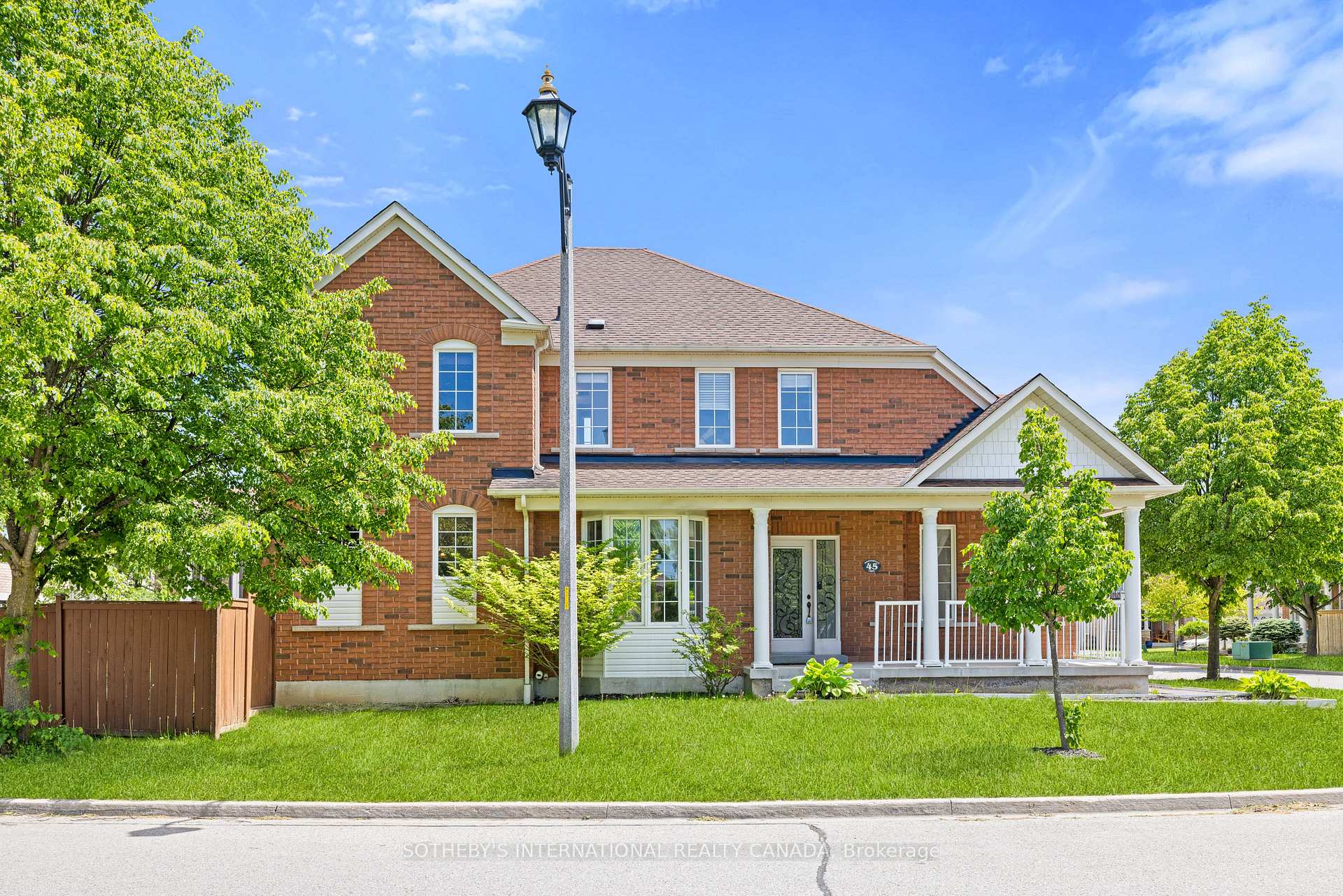45 Montebello Crescent, Ajax — photo 2 of 5