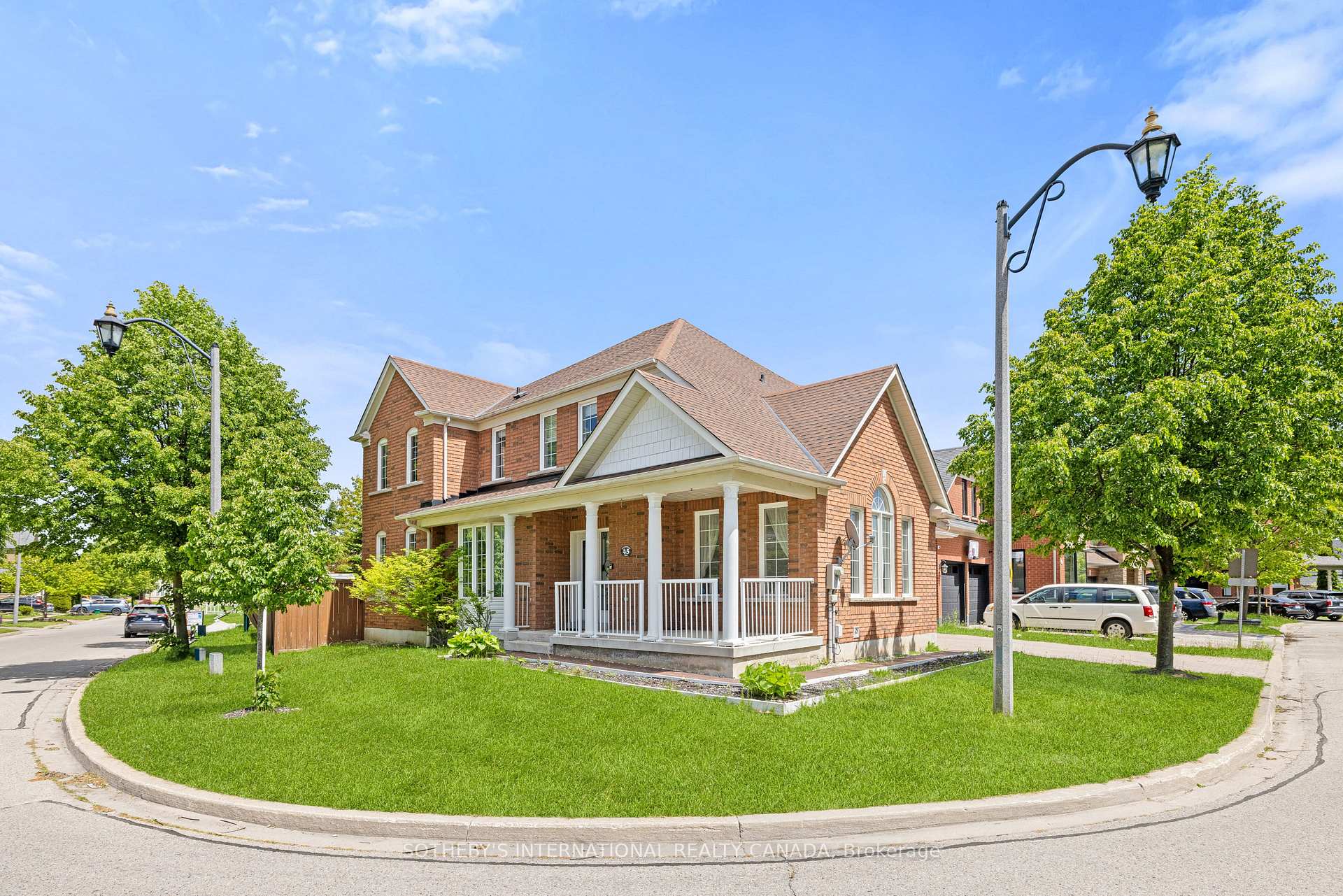 45 Montebello Crescent, Ajax — photo 3 of 5