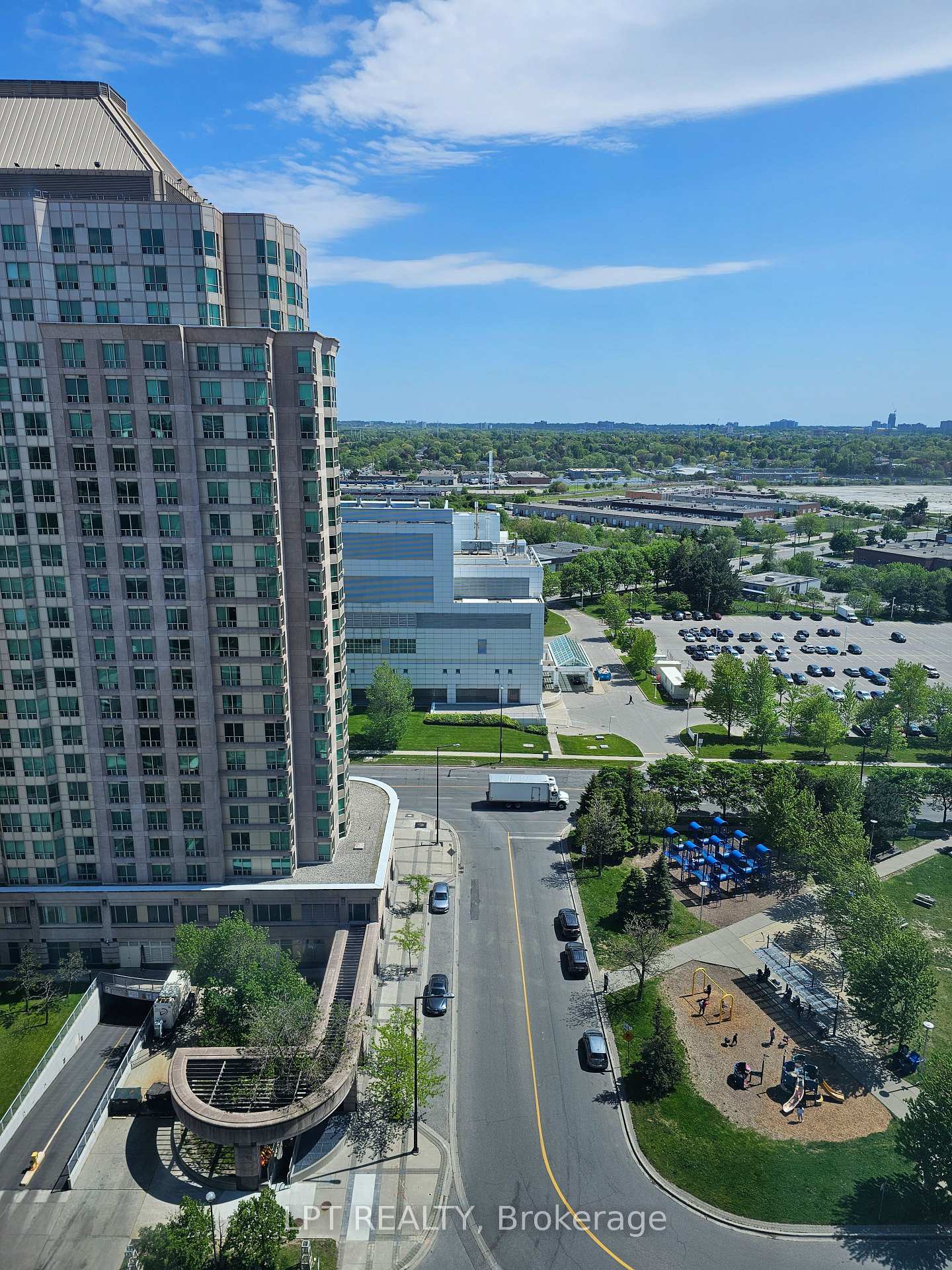 38 Lee Centre Drive 2107, Toronto E09 — photo 5 of 5