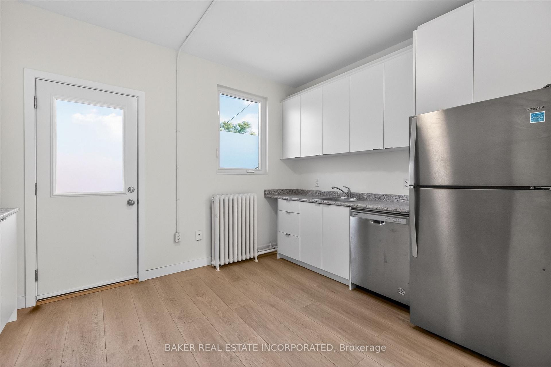922 Queen Street E 2, Toronto E01 — photo 4 of 5
