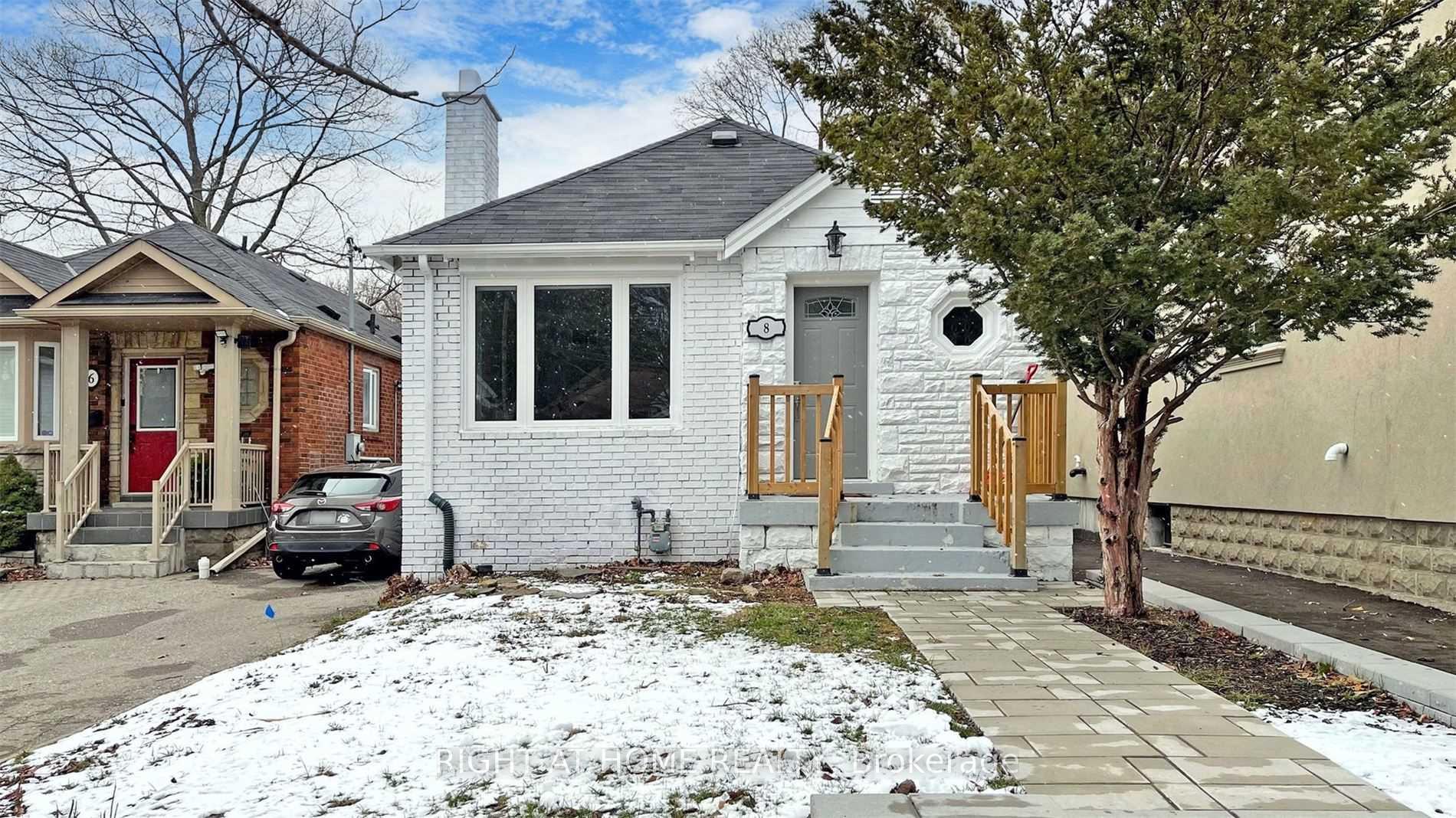 8 Airley Crescent Main, Toronto E03, ON M4J 4H6 — Toronto E03, Ontario