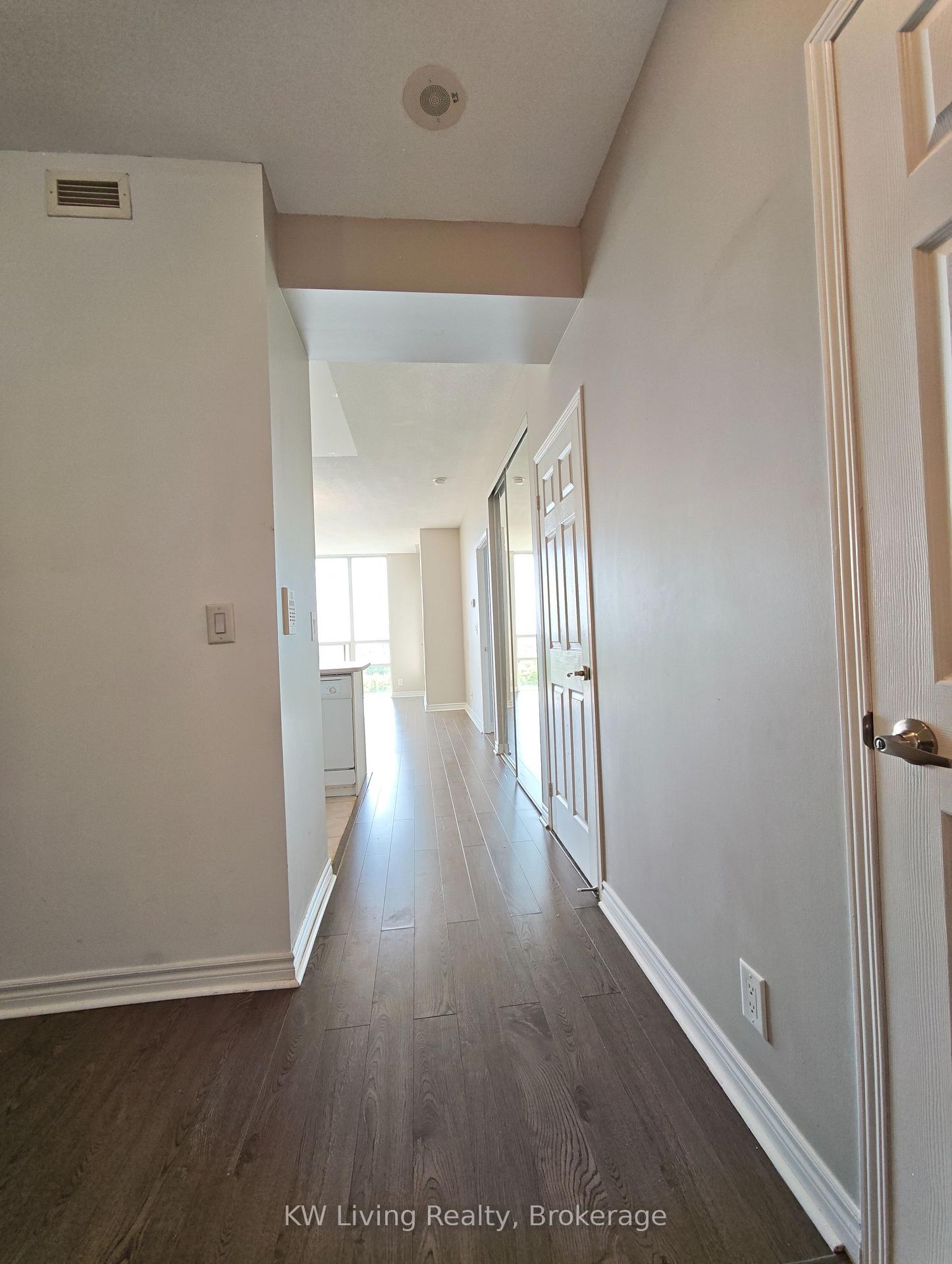 68 Grangeway Avenue 2002, Toronto E09, ON M1H 0A1 — Toronto E09, Ontario