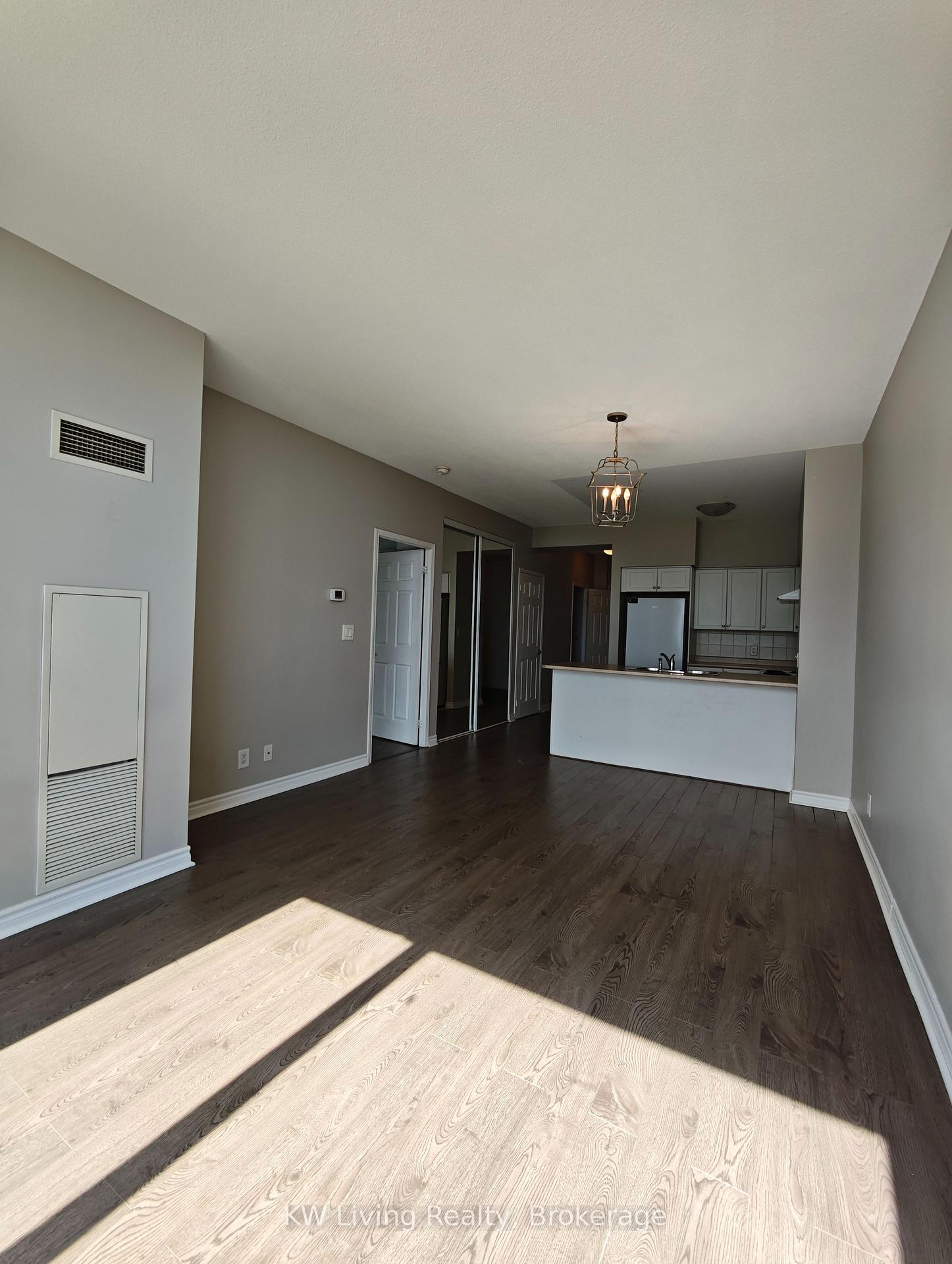 68 Grangeway Avenue 2002, Toronto E09 — photo 5 of 5