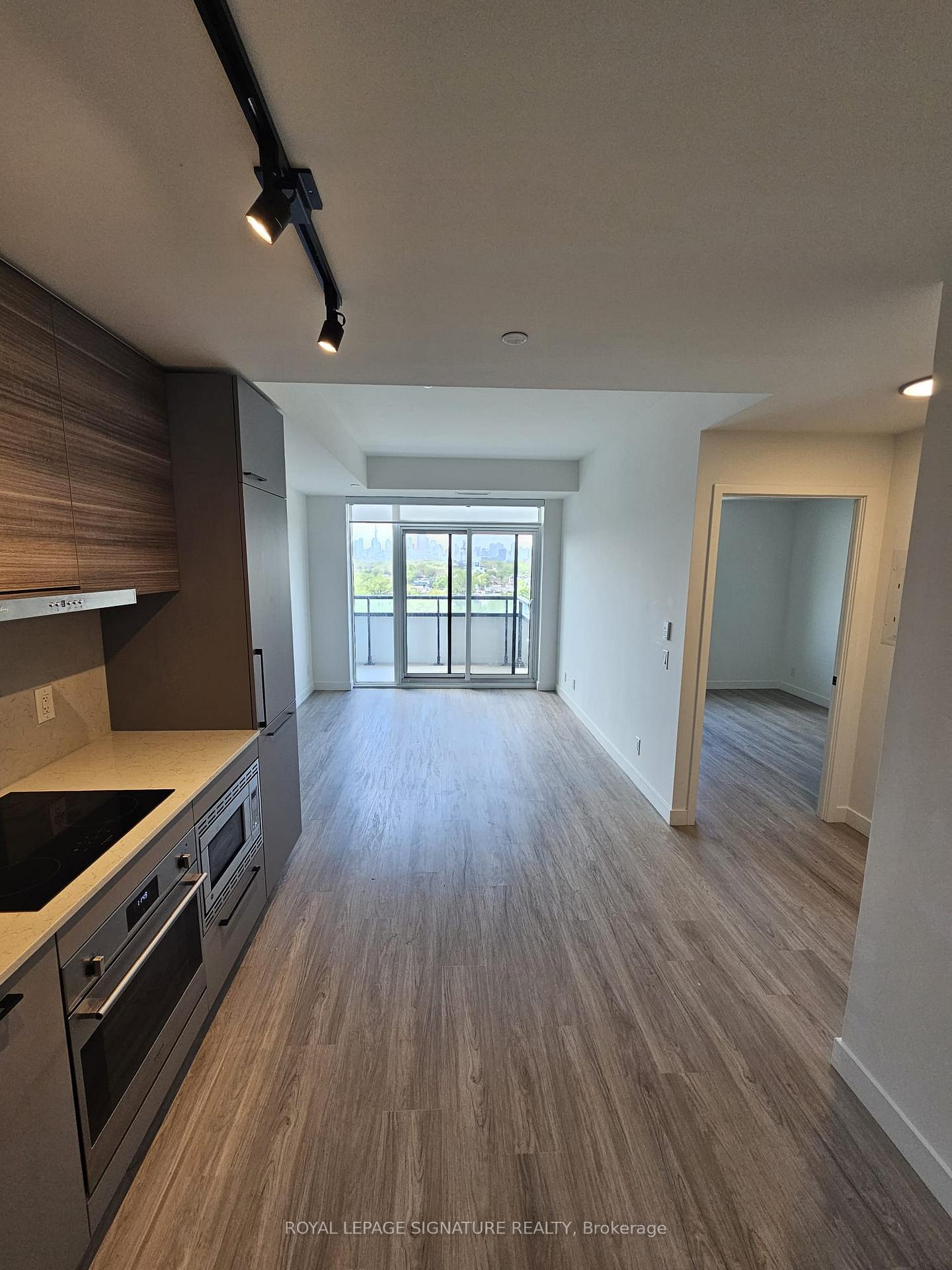 1050 Eastern Avenue 913, Toronto E01 — photo 2 of 5