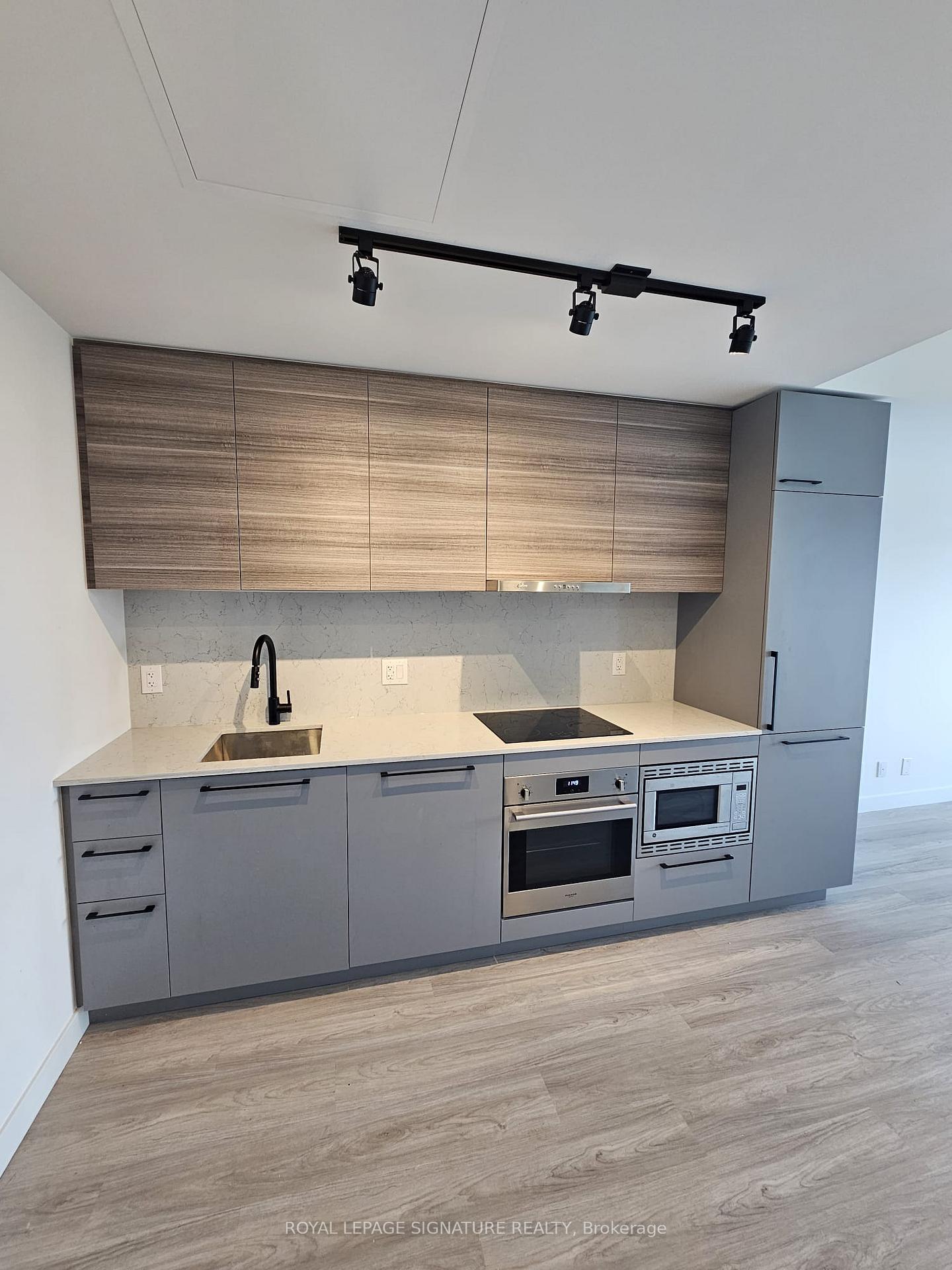 1050 Eastern Avenue 913, Toronto E01 — photo 3 of 5