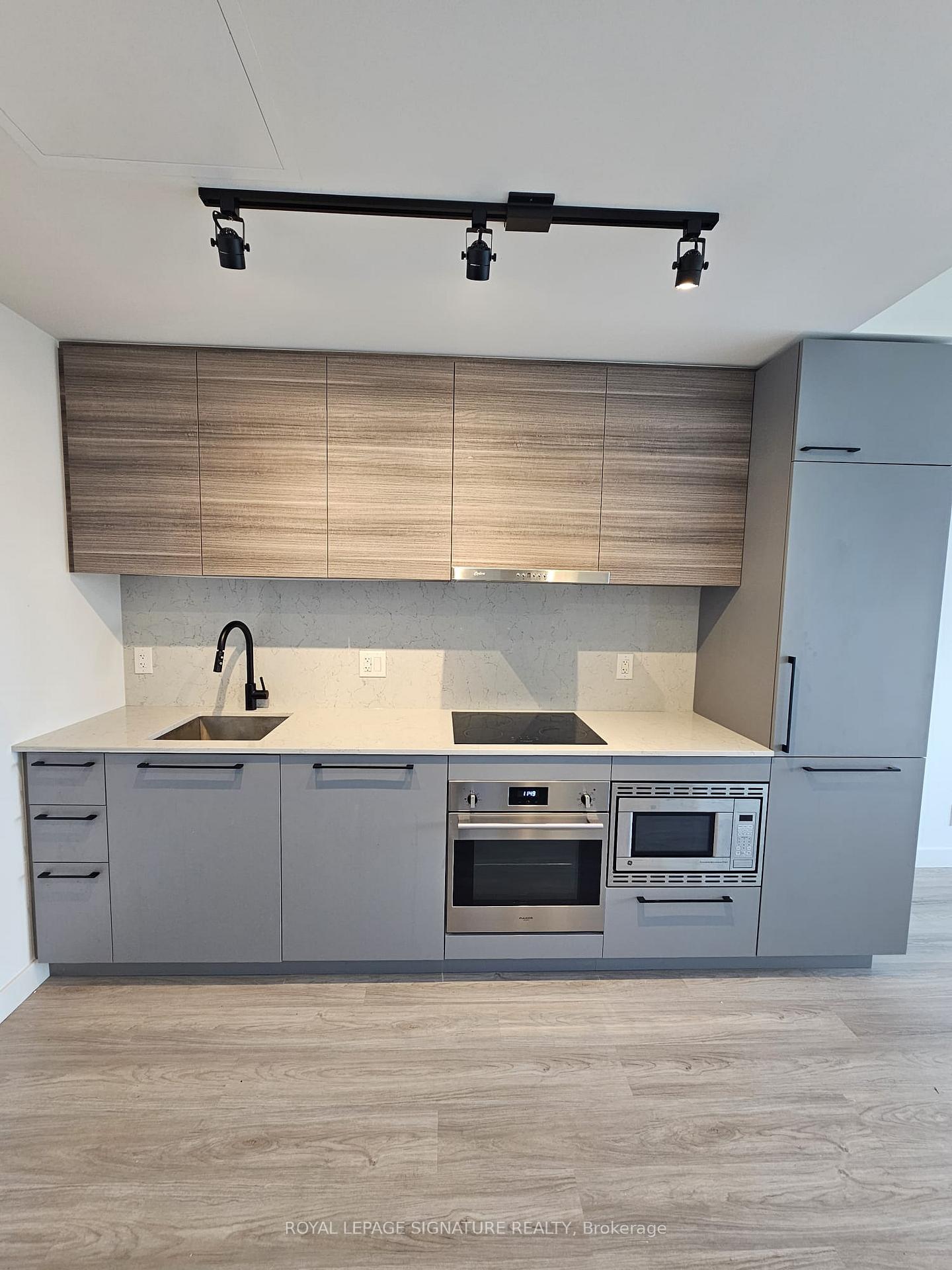1050 Eastern Avenue 913, Toronto E01 — photo 4 of 5
