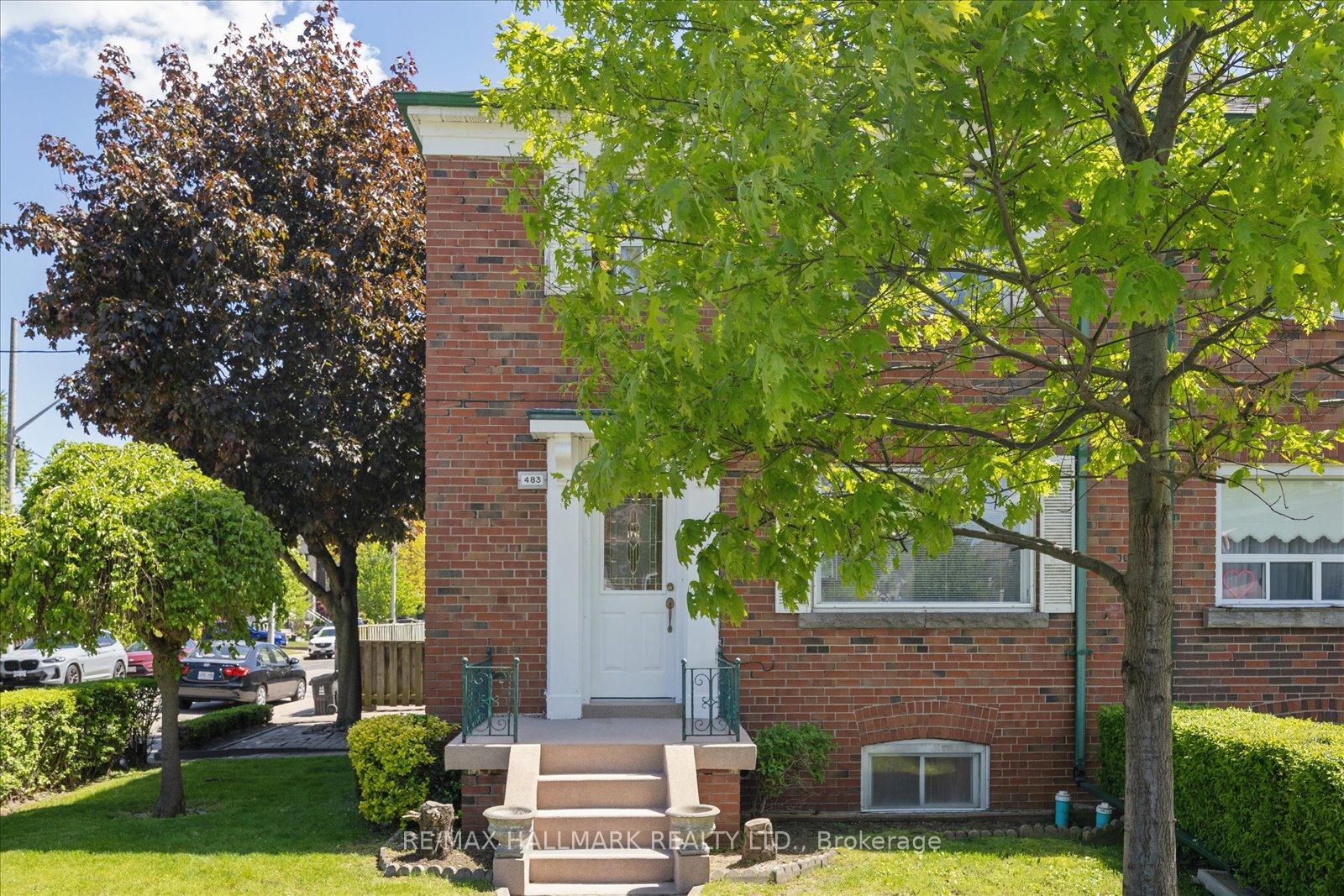 483 Cosburn Avenue, Toronto E03 — photo 3 of 5