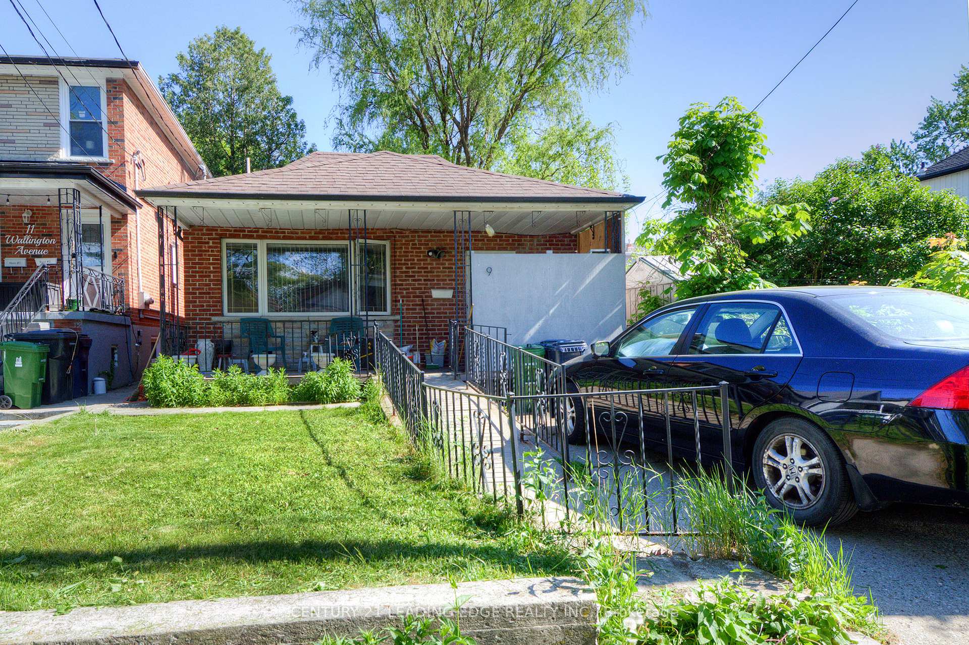 9 Wallington Avenue, Toronto E03, ON M4C 2M7 — Toronto E03, Ontario
